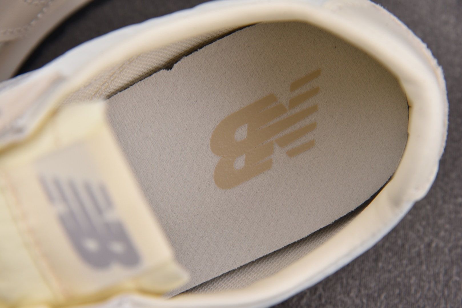 NB471 尺码36-47

纯原出品-New Balance 471 米白 U471AJ YZ002-
