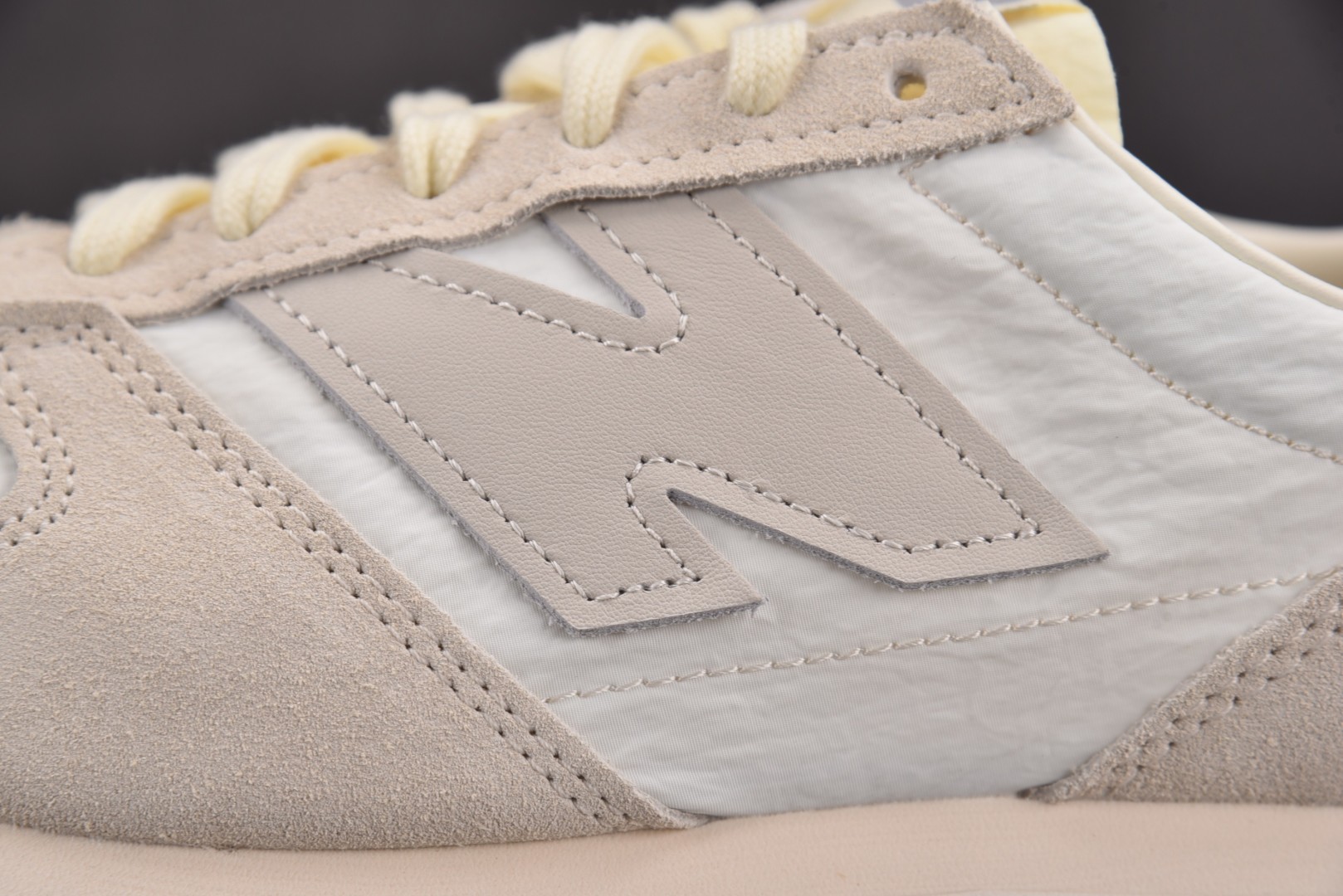 NB471 尺码36-47

纯原出品-New Balance 471 米白 U471AJ YZ002-