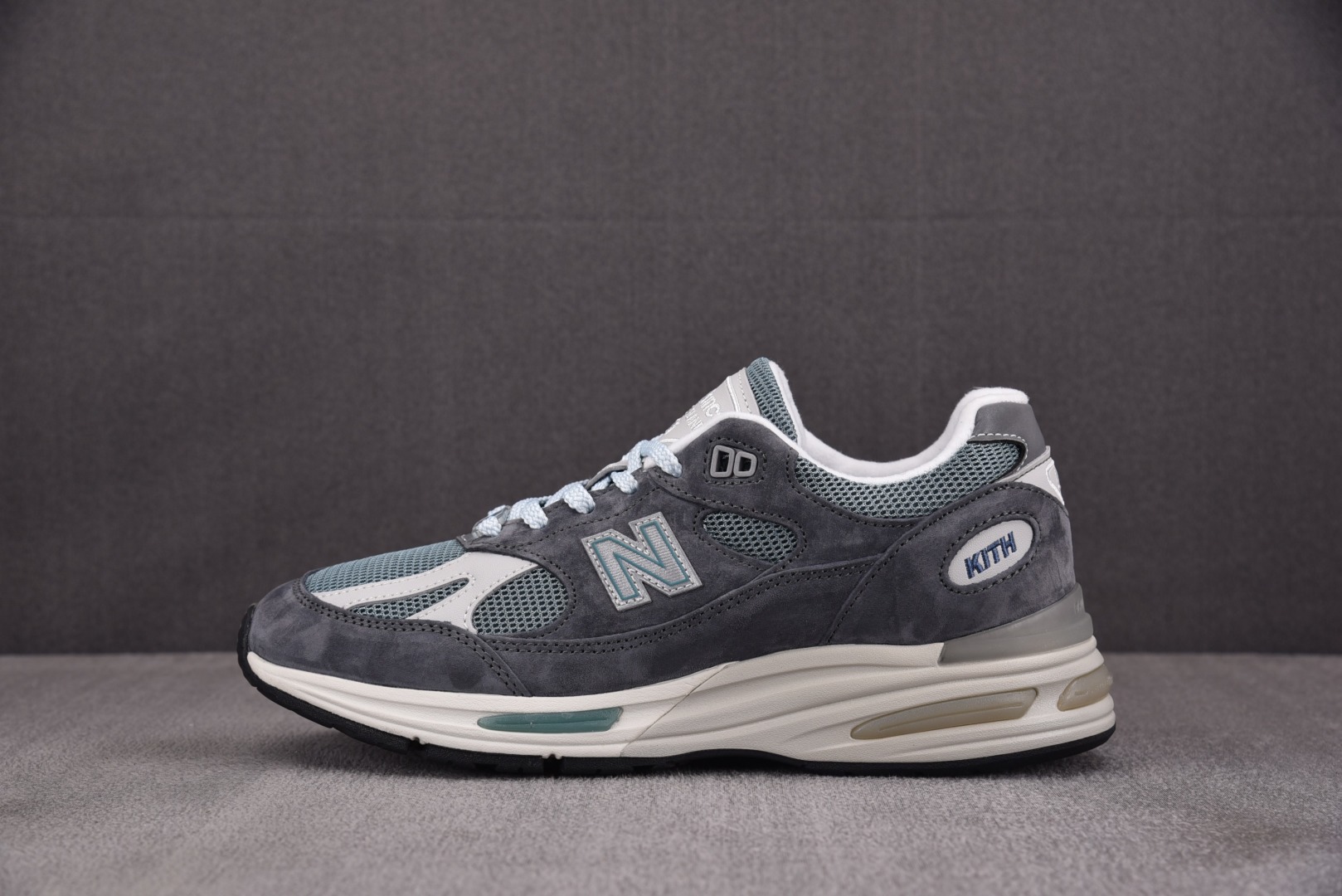 NB991 尺码36-46.5

纯原出品-New Balance 991v2 MiUK Kith Os