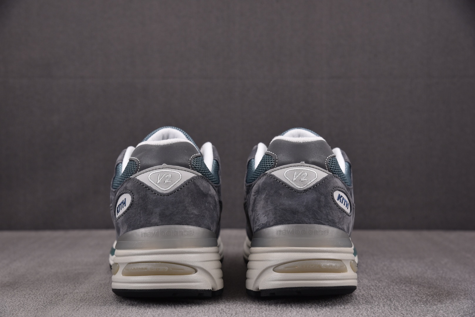 NB991 尺码36-46.5

纯原出品-New Balance 991v2 MiUK Kith Os
