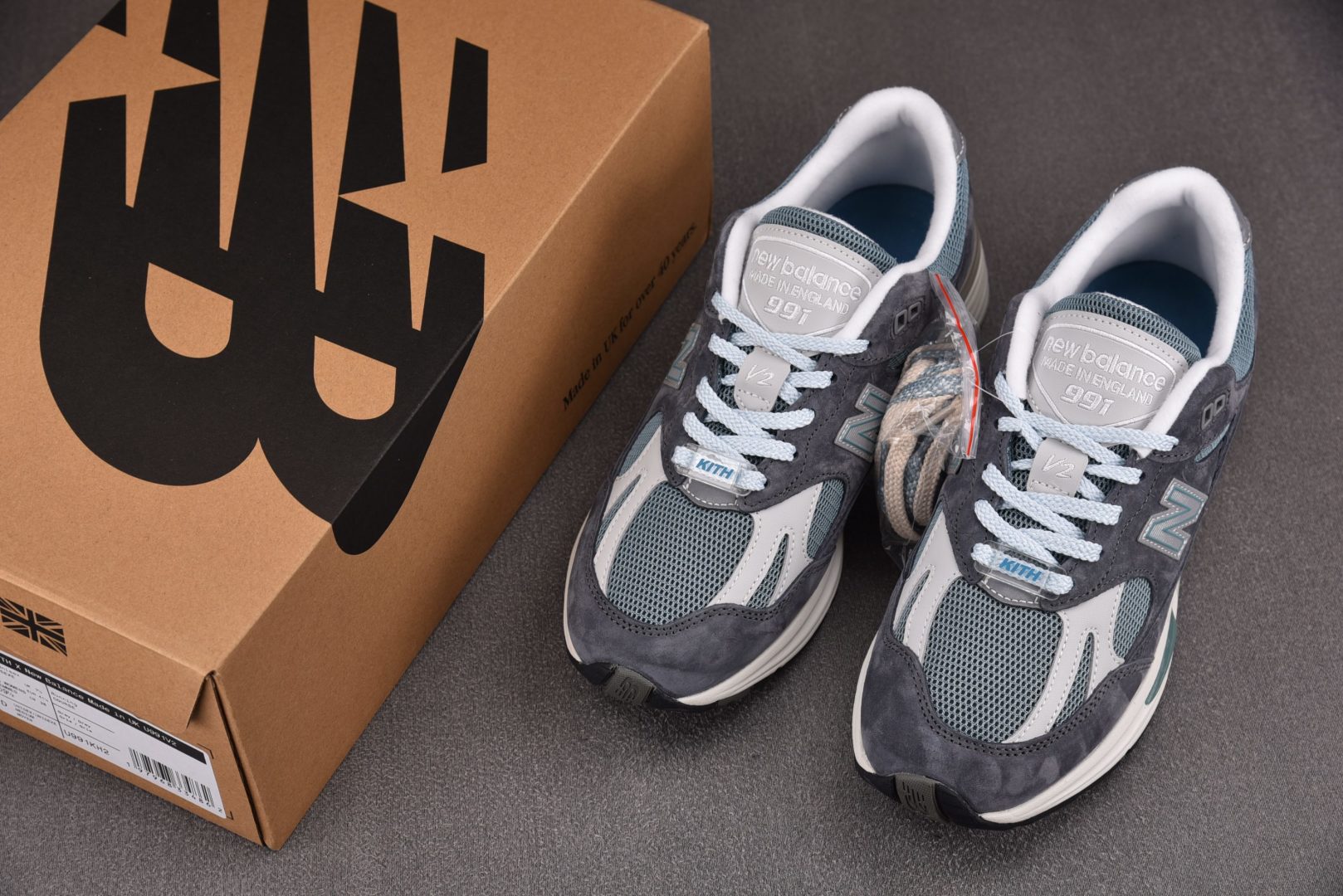 NB991 尺码36-46.5

纯原出品-New Balance 991v2 MiUK Kith Os