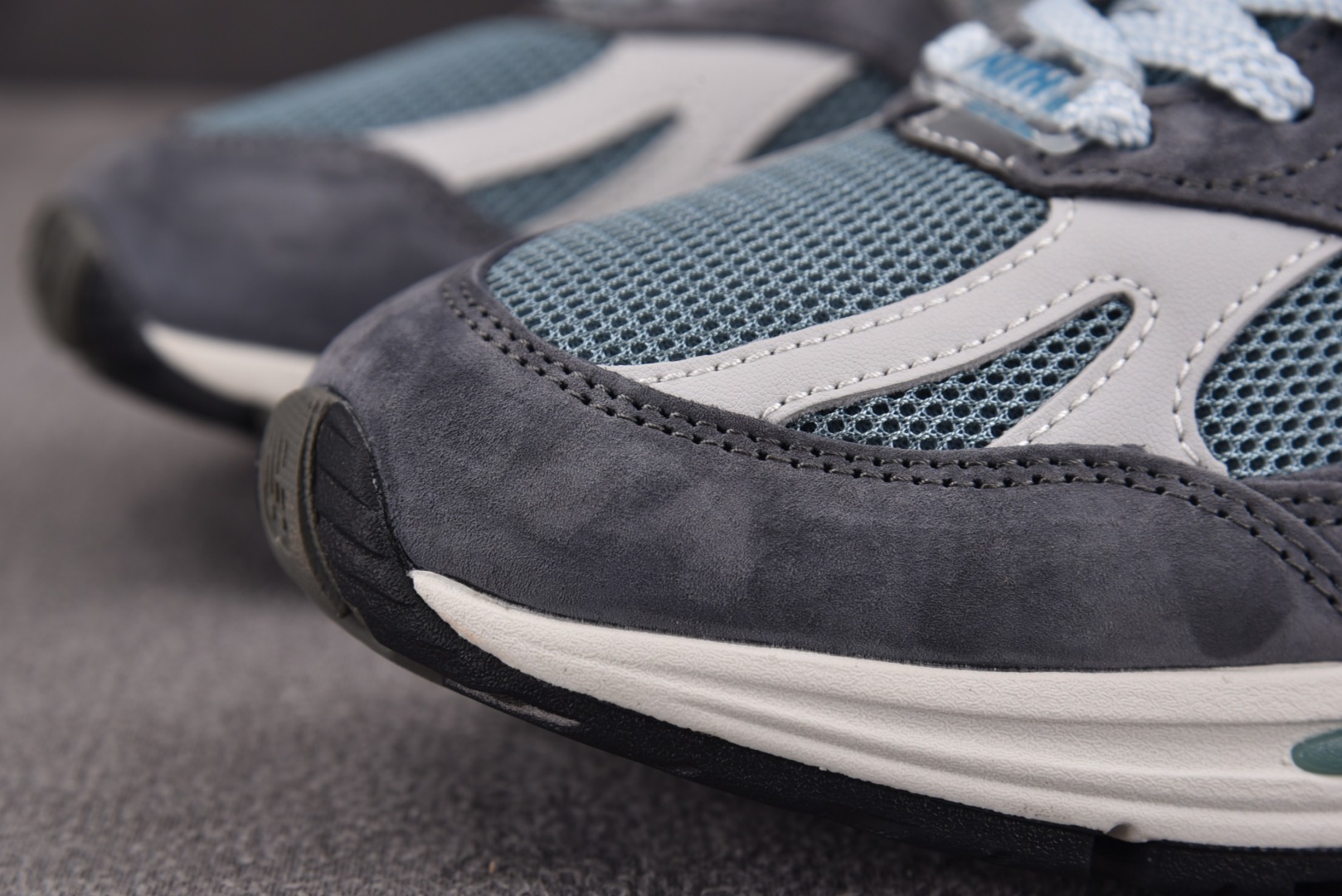 NB991 尺码36-46.5

纯原出品-New Balance 991v2 MiUK Kith Os