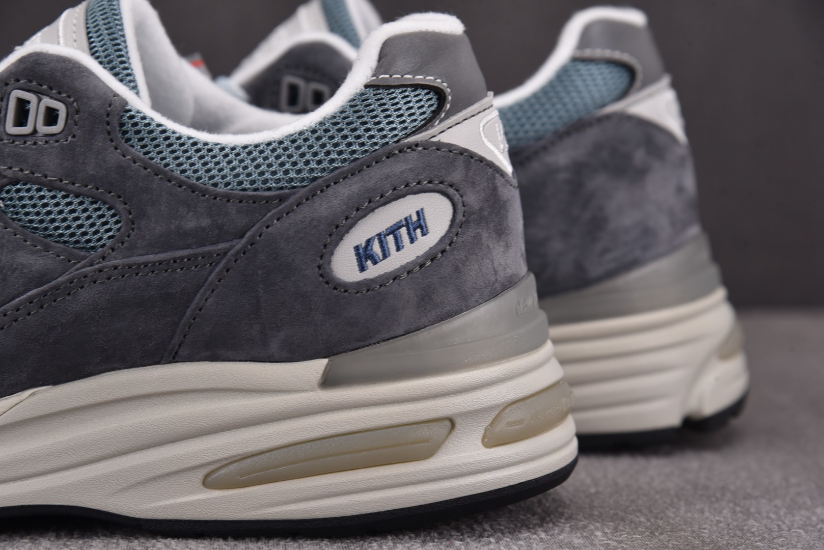NB991 尺码36-46.5

纯原出品-New Balance 991v2 MiUK Kith Os