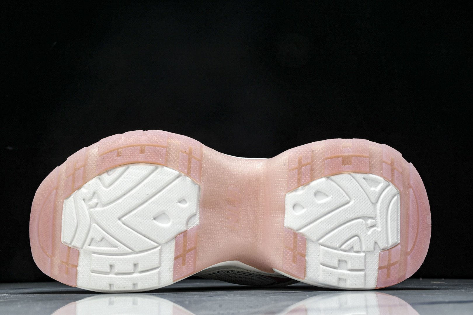 MLB 尺码35-45

纯原版出品-MLB XLG CHUNKY 百搭舒适休闲潮流运动厚底增高防滑耐磨