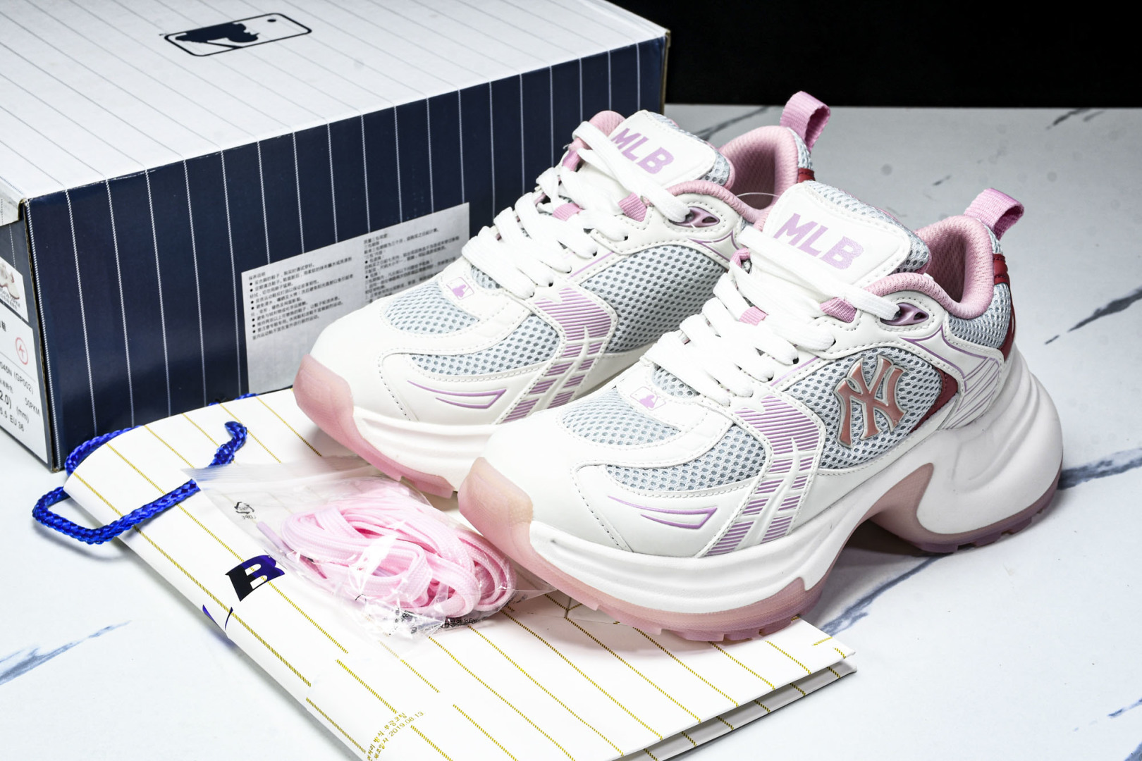 MLB 尺码35-45

纯原版出品-MLB XLG CHUNKY 百搭舒适休闲潮流运动厚底增高防滑耐磨