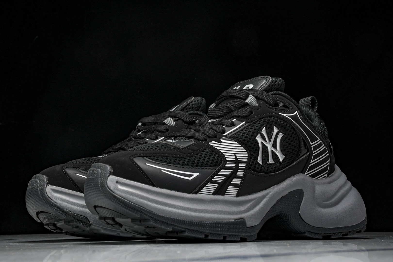 MLB 尺码35-45

纯原版出品-MLB XLG CHUNKY 百搭舒适休闲潮流运动厚底增高防滑耐磨