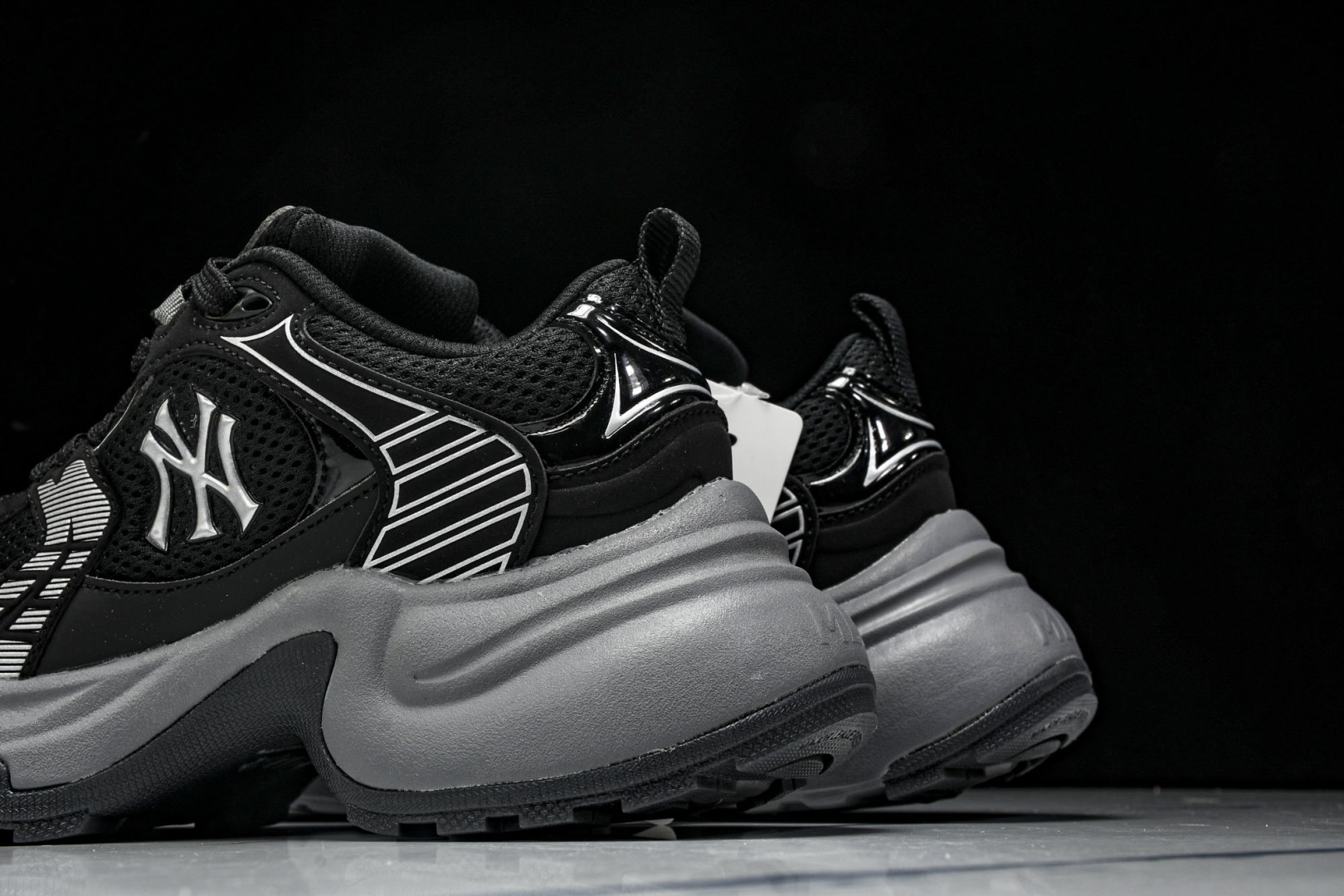 MLB 尺码35-45

纯原版出品-MLB XLG CHUNKY 百搭舒适休闲潮流运动厚底增高防滑耐磨