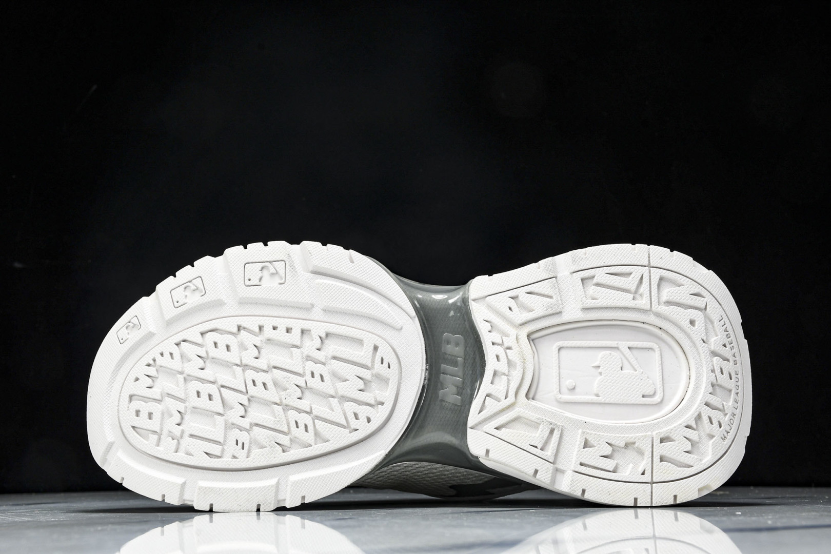 MLB 尺码35-45

纯原版出品-NY MLB Bigball Chunky Curve 纽约洋基队