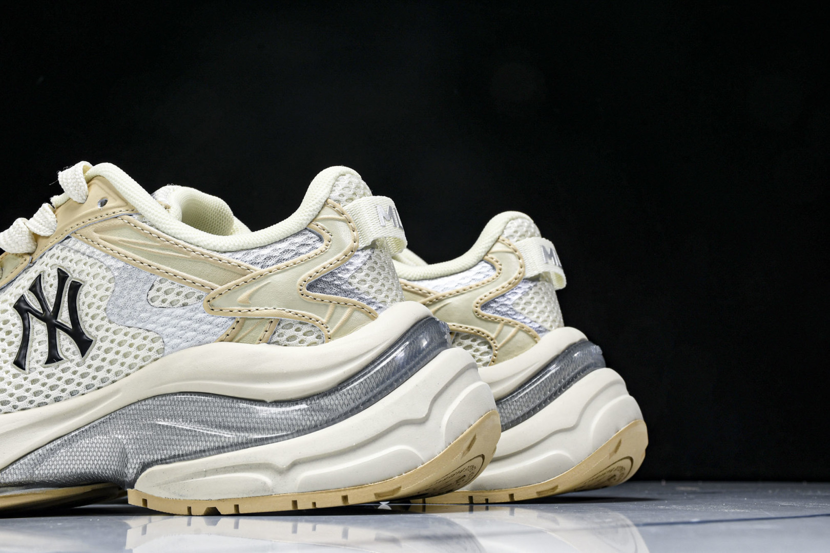 MLB 尺码35-45

纯原版出品-NY MLB Bigball Chunky Curve 纽约洋基队
