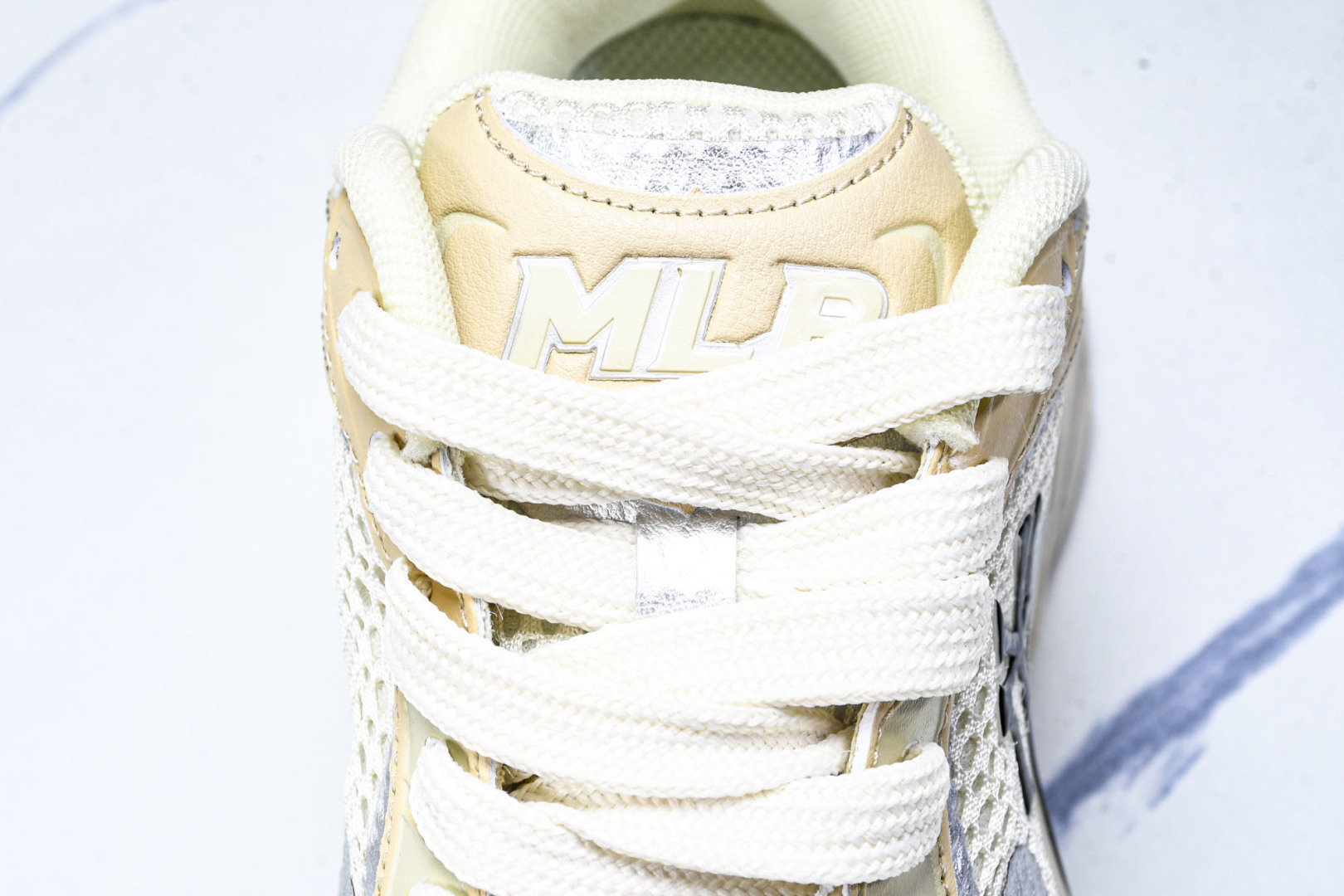MLB 尺码35-45

纯原版出品-NY MLB Bigball Chunky Curve 纽约洋基队
