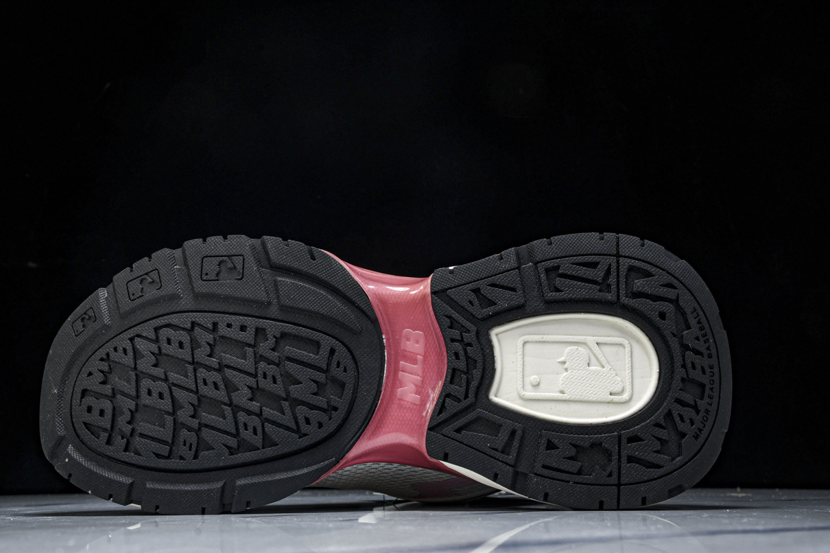 MLB 尺码35-45

纯原版出品-NY MLB Bigball Chunky Curve 纽约洋基队