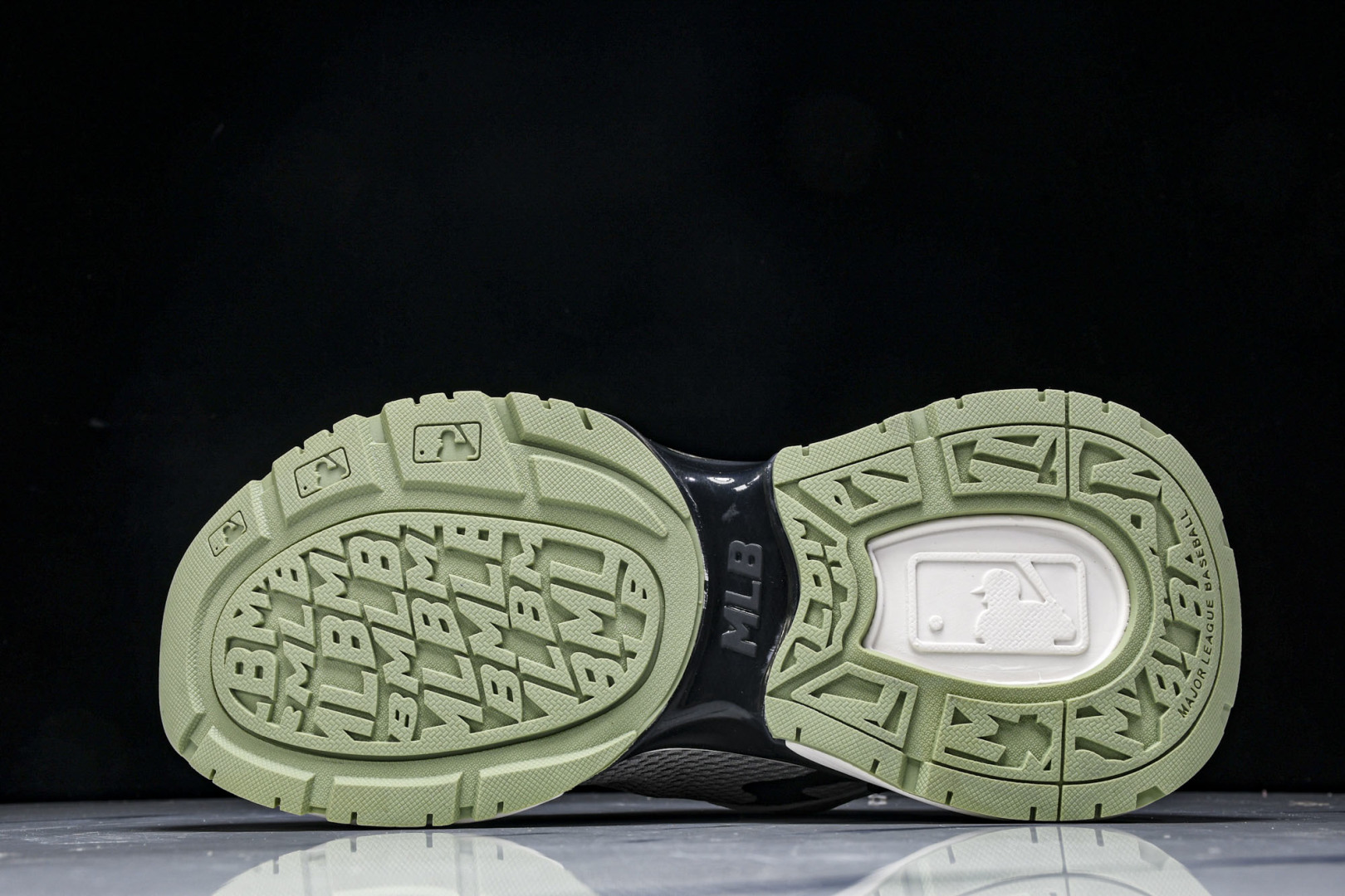 MLB 尺码35-45

纯原版出品-NY MLB Bigball Chunky Curve 纽约洋基队