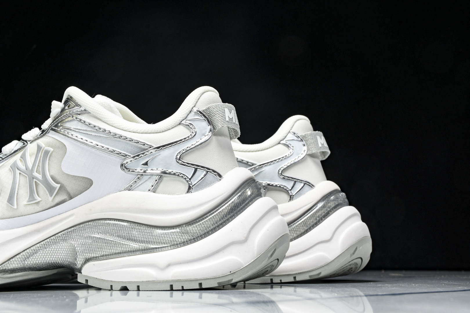 MLB 尺码35-45

纯原版出品-NY MLB Cargo Chunky 纽约洋基队 透气休闲运动鞋