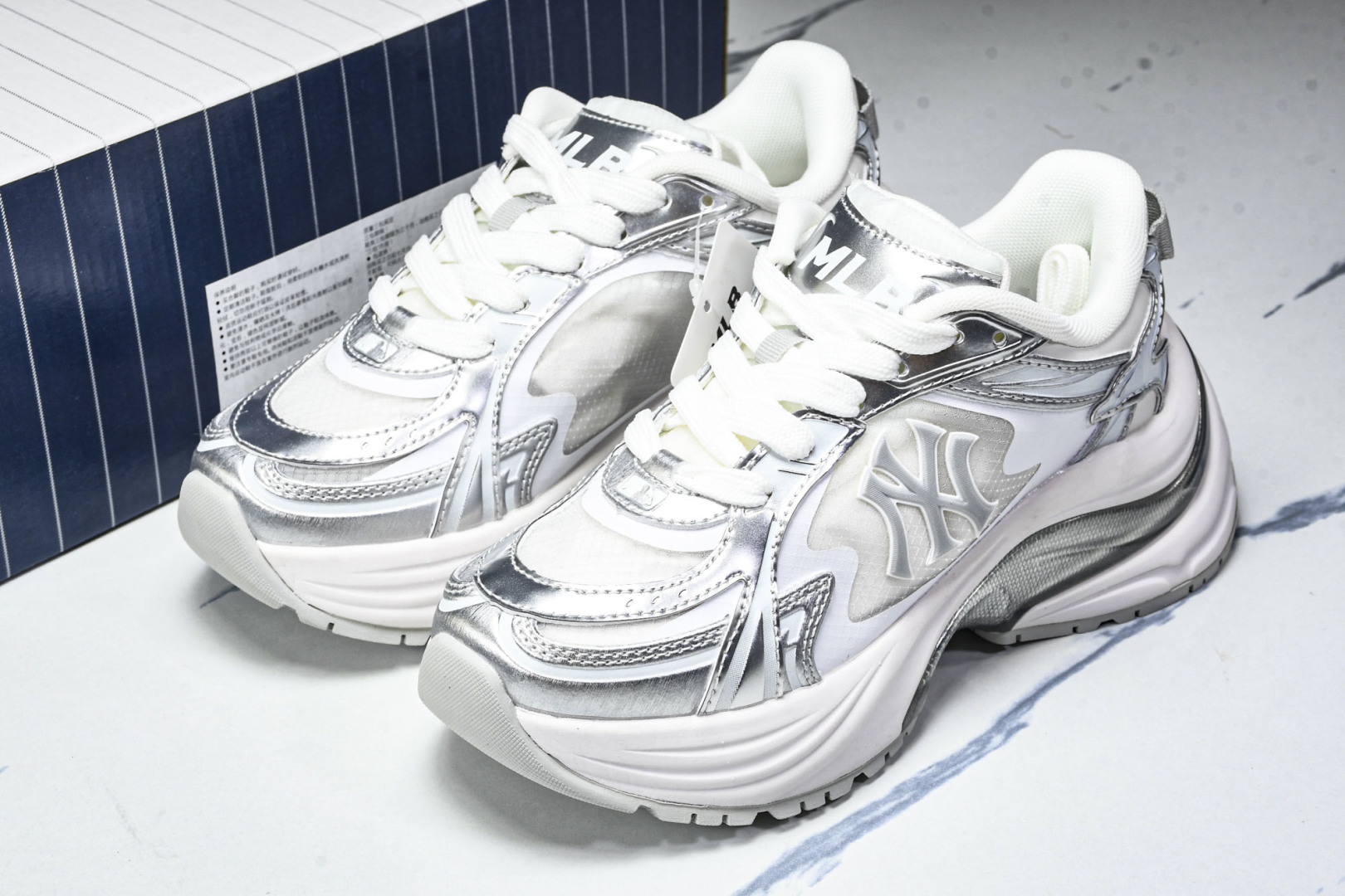 MLB 尺码35-45

纯原版出品-NY MLB Cargo Chunky 纽约洋基队 透气休闲运动鞋