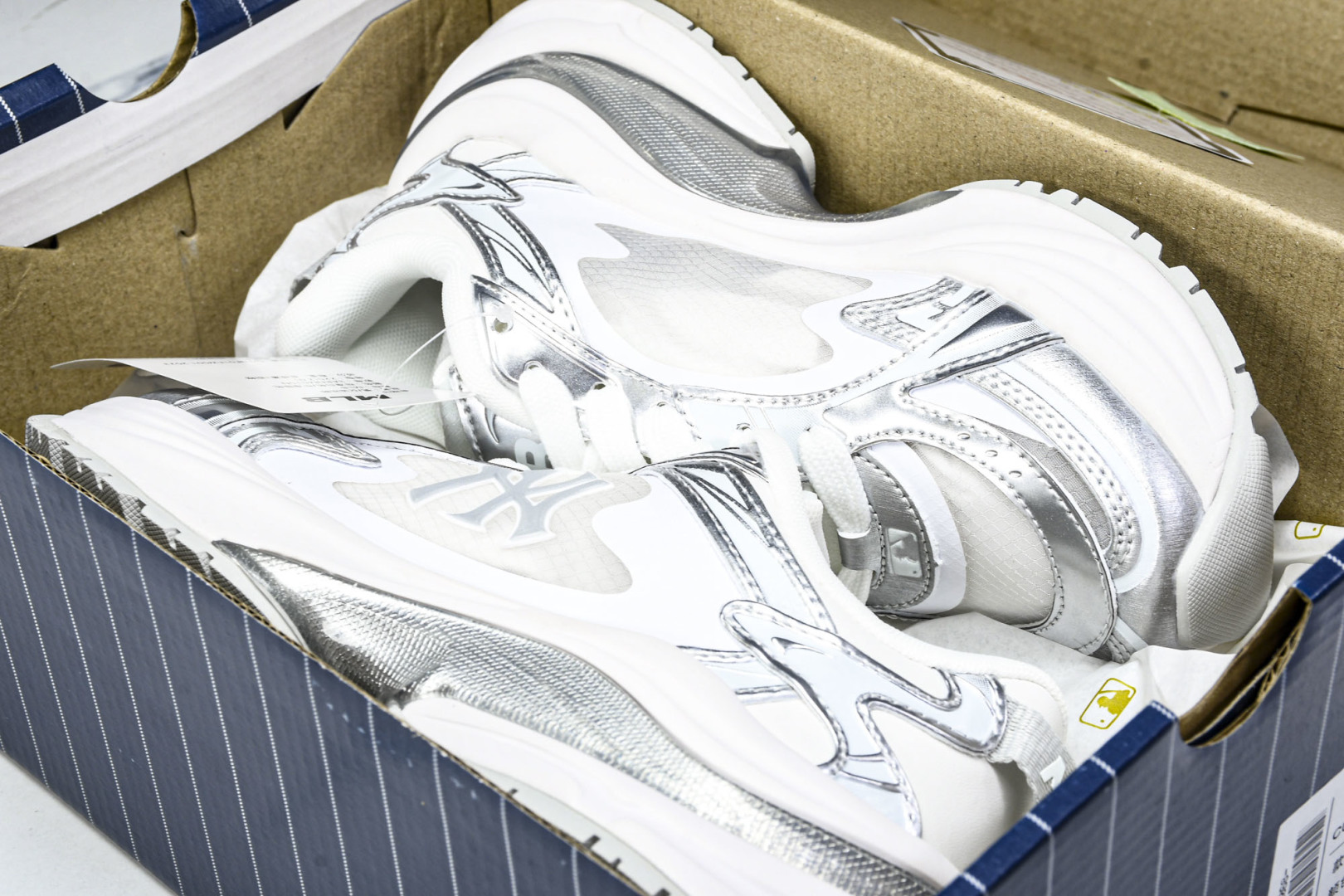 MLB 尺码35-45

纯原版出品-NY MLB Cargo Chunky 纽约洋基队 透气休闲运动鞋