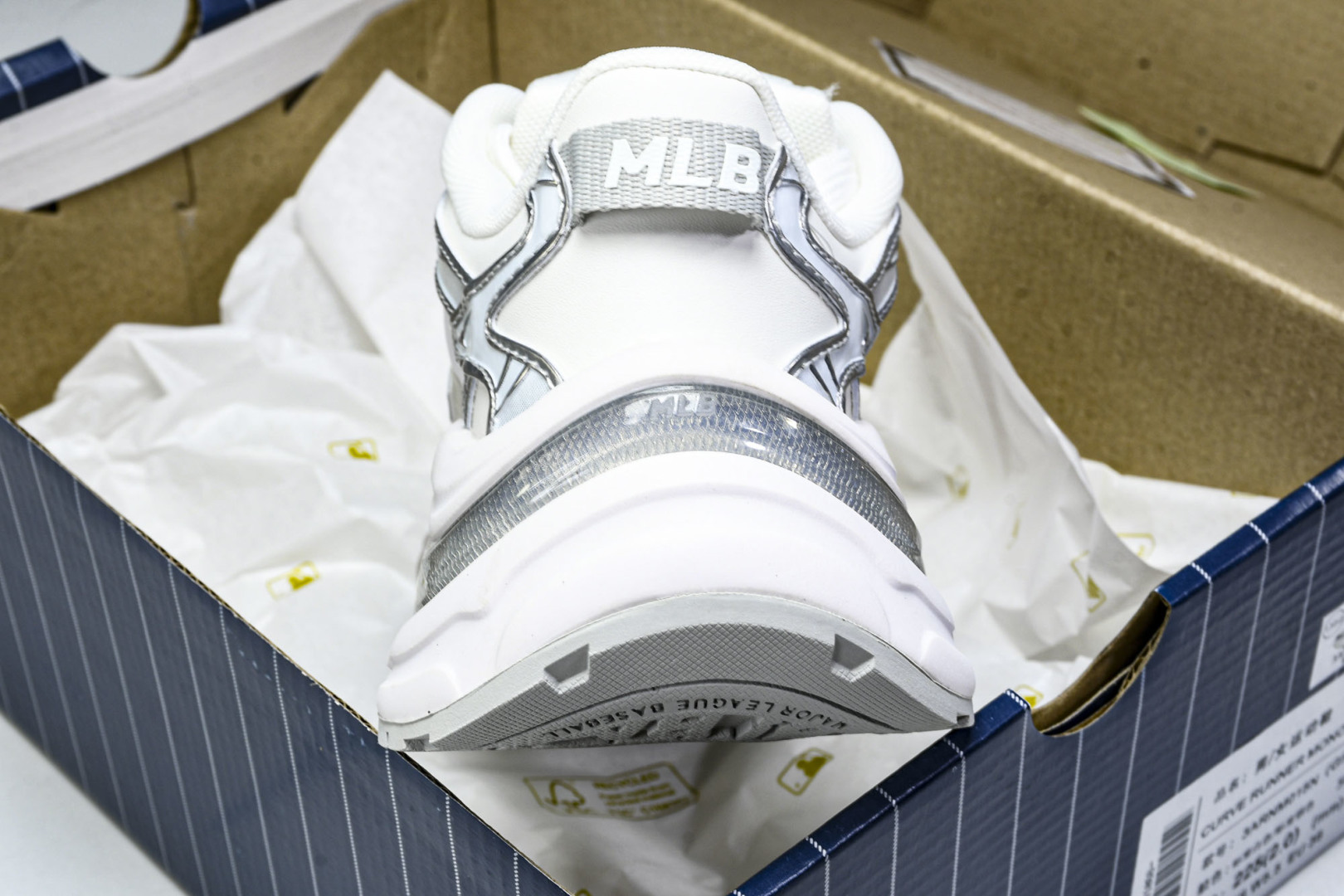 MLB 尺码35-45

纯原版出品-NY MLB Cargo Chunky 纽约洋基队 透气休闲运动鞋