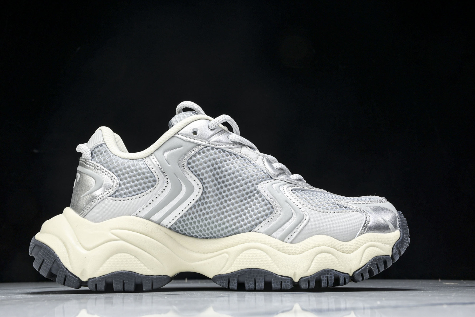 MLB 尺码35-45

纯原版出品-NY MLB Cargo Chunky 纽约洋基队 透气休闲运动鞋