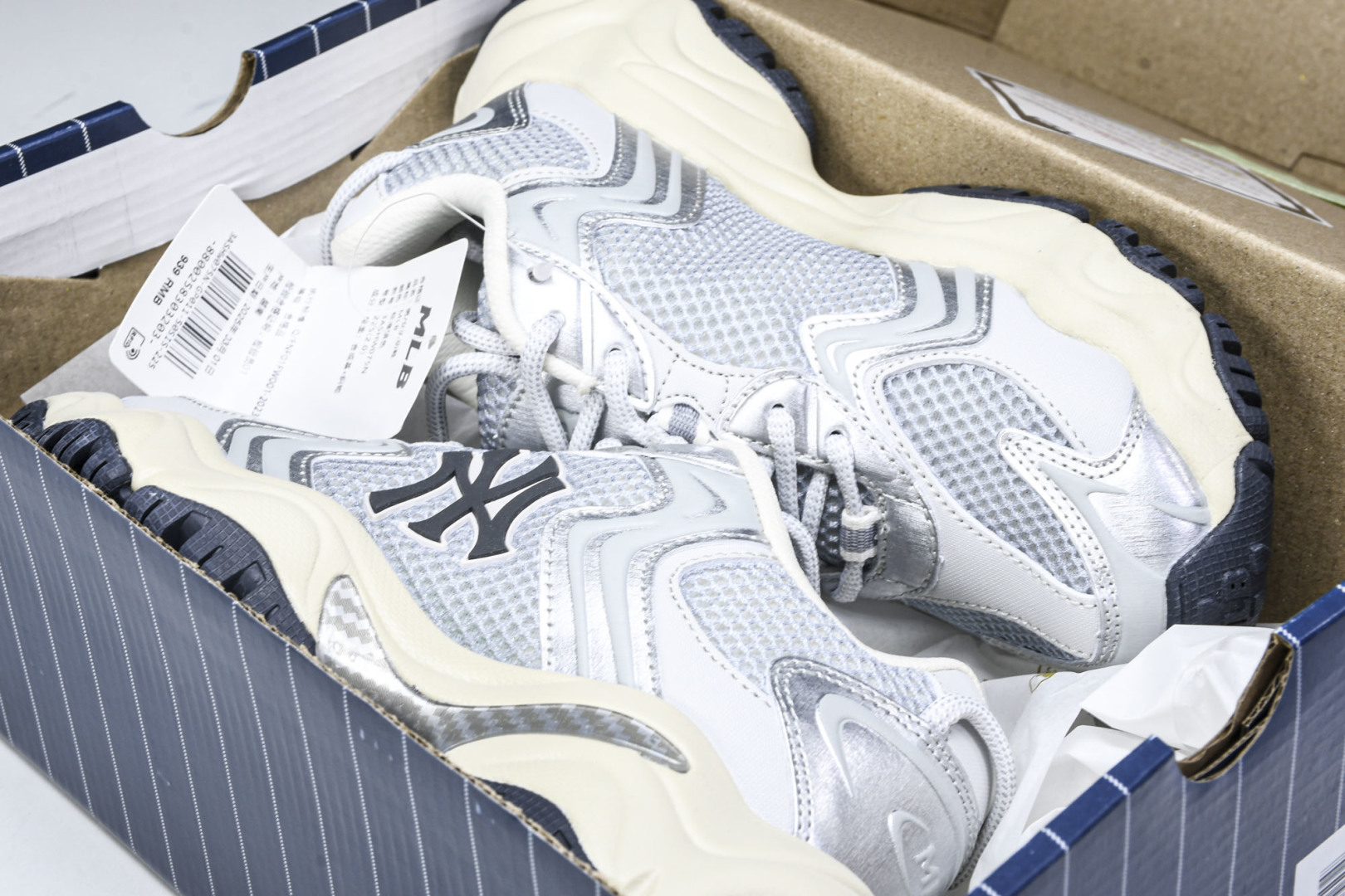 MLB 尺码35-45

纯原版出品-NY MLB Cargo Chunky 纽约洋基队 透气休闲运动鞋