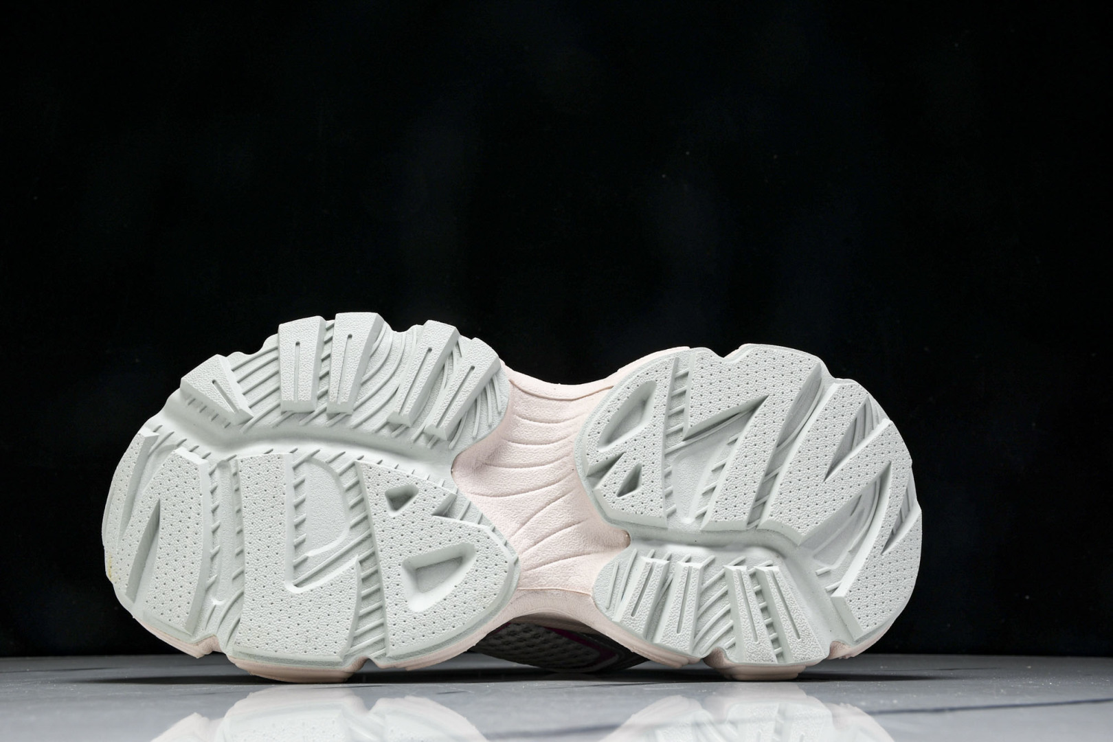 MLB 尺码35-45

纯原版出品-NY MLB Winner Chunky 纽约洋基队 增高厚底跑步