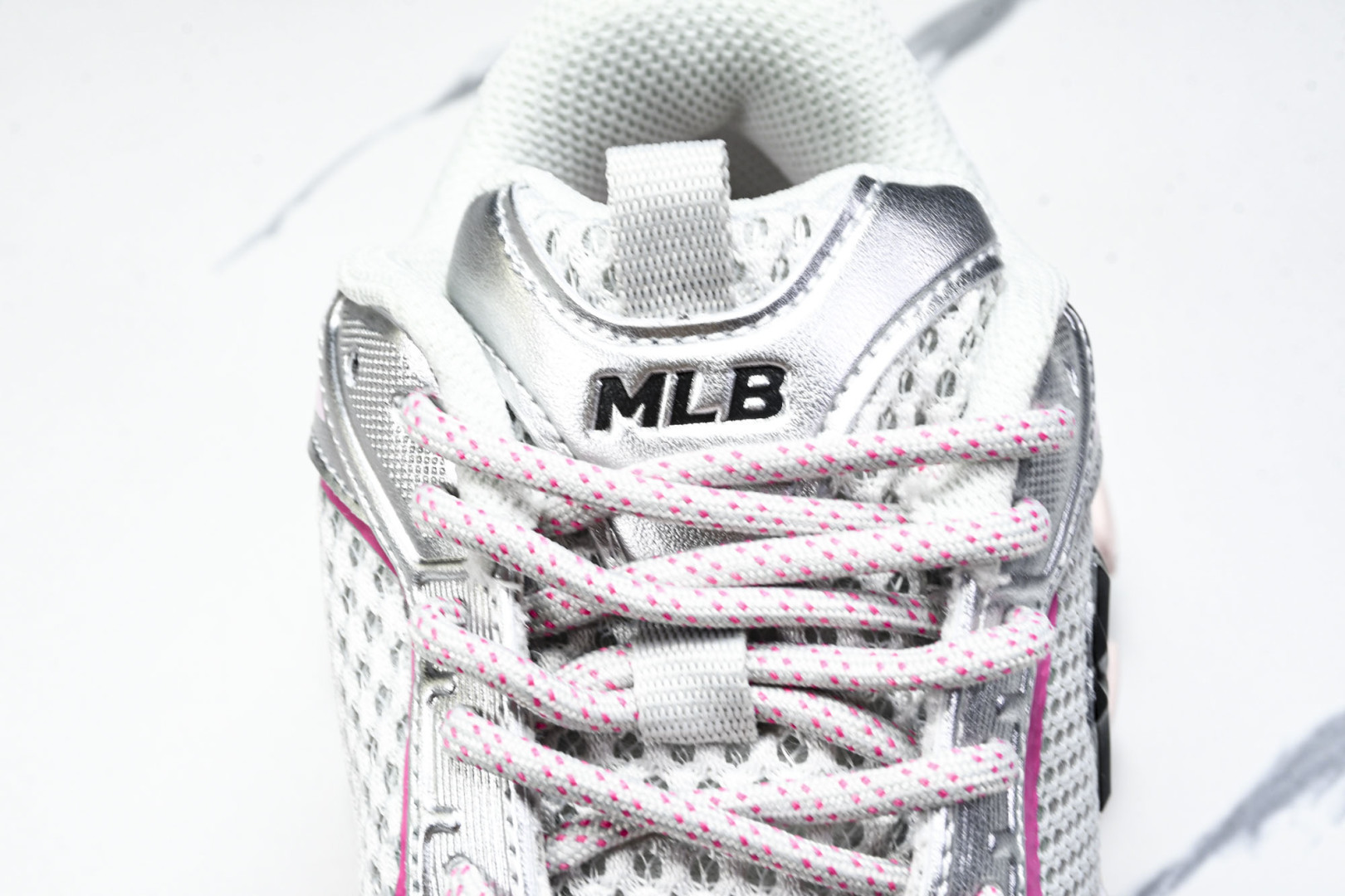 MLB 尺码35-45

纯原版出品-NY MLB Winner Chunky 纽约洋基队 增高厚底跑步