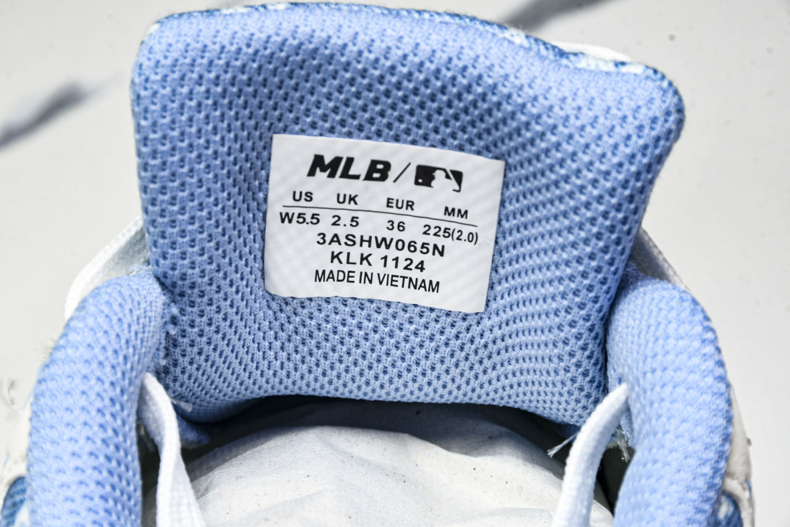 MLB 尺码35-45

纯原版出品-NY MLB XLG Chunky 纽约洋基队 透气休闲运动鞋 3