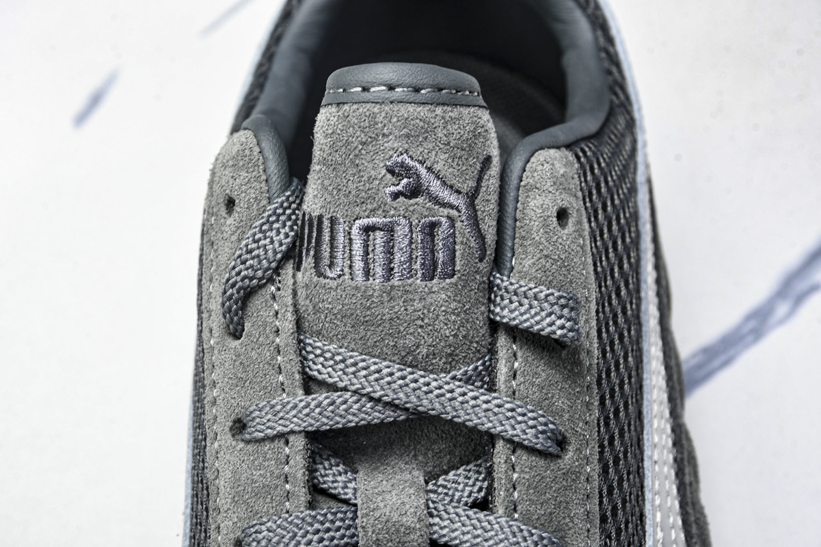 彪马 尺码36-45

纯原版出品-Puma SPeedcat Premium Shadow Grey 