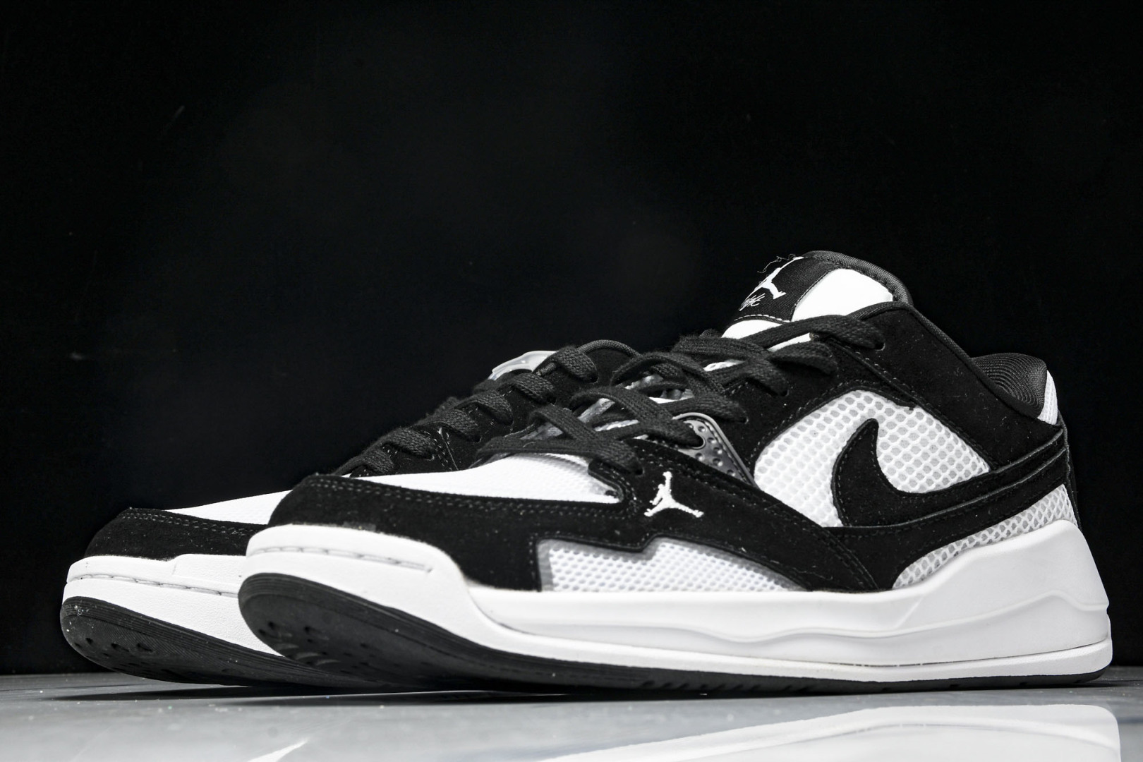 AJ 尺码36-46

纯原版出品-Air Jordan Cmft Era AJ 乔丹复古运动板鞋 HJ