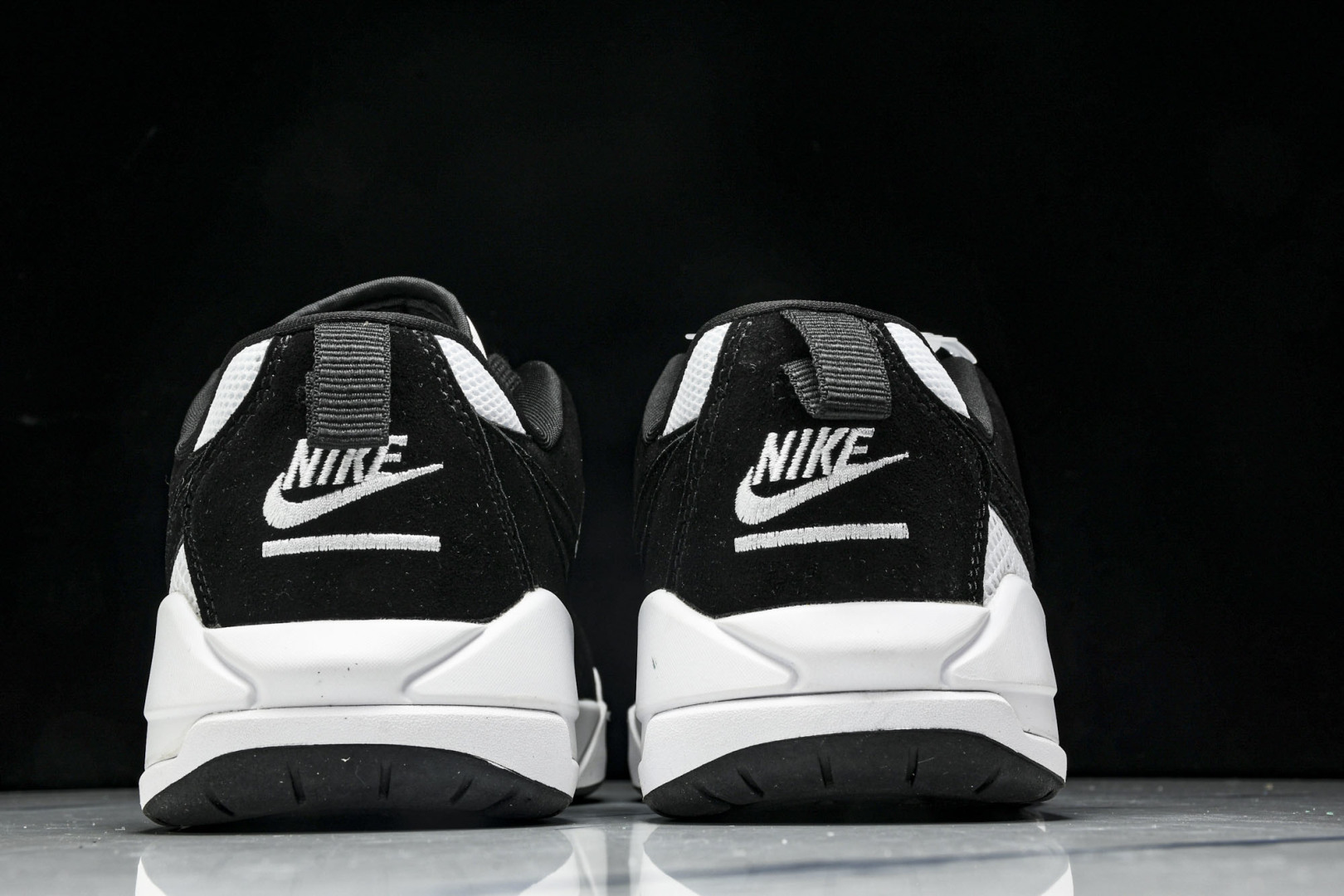 AJ 尺码36-46

纯原版出品-Air Jordan Cmft Era AJ 乔丹复古运动板鞋 HJ