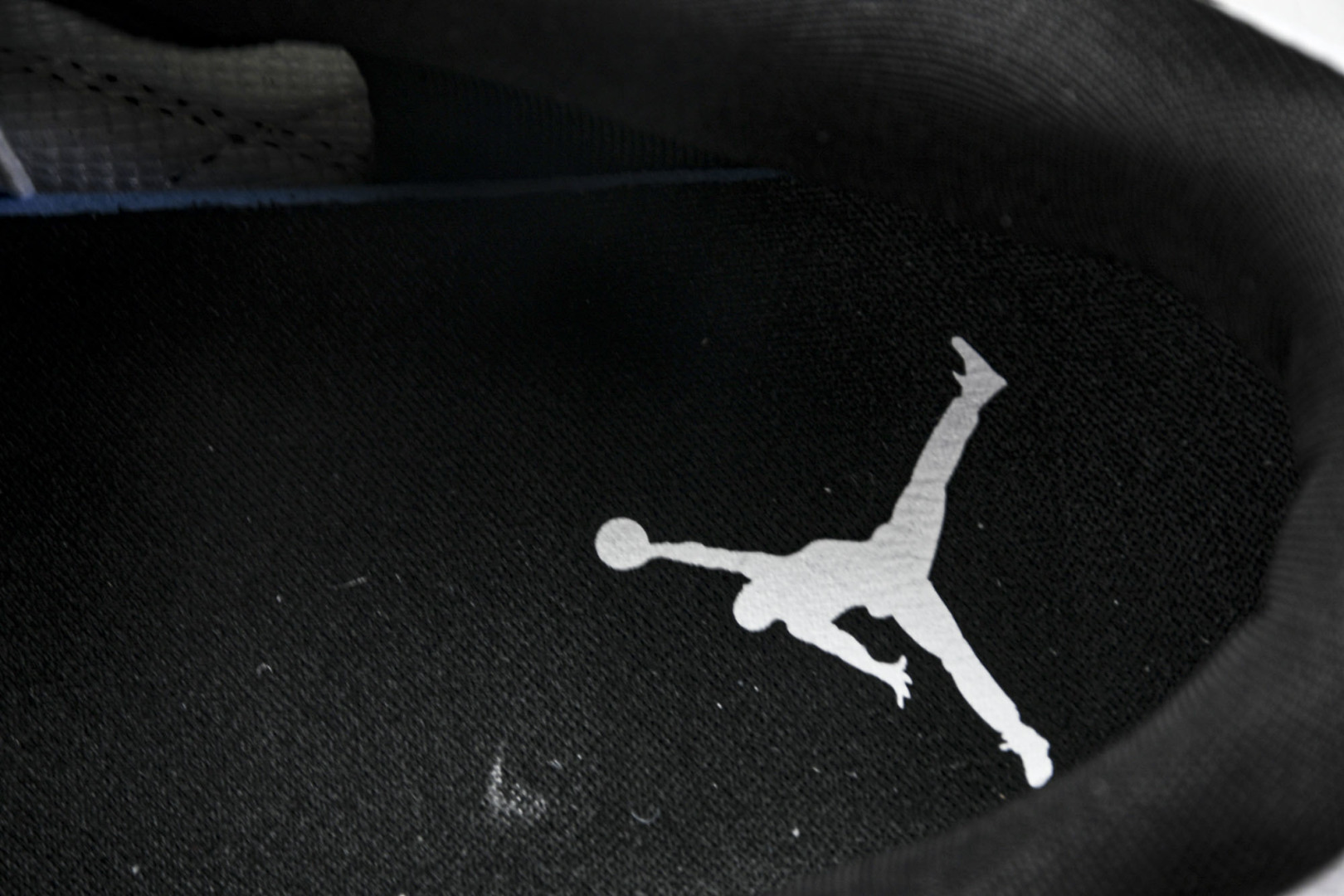 AJ 尺码36-46

纯原版出品-Air Jordan Cmft Era AJ 乔丹复古运动板鞋 HJ