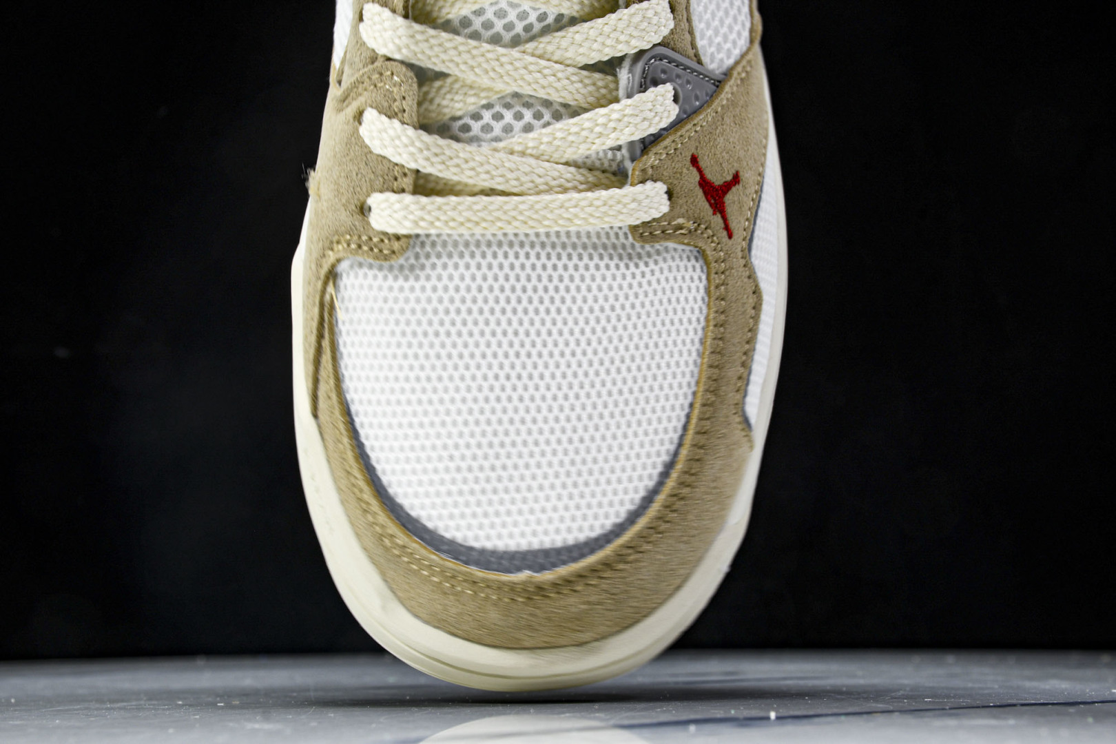 AJ 尺码36-46

纯原版出品-Air Jordan Cmft Era AJ 乔丹复古运动板鞋 HJ