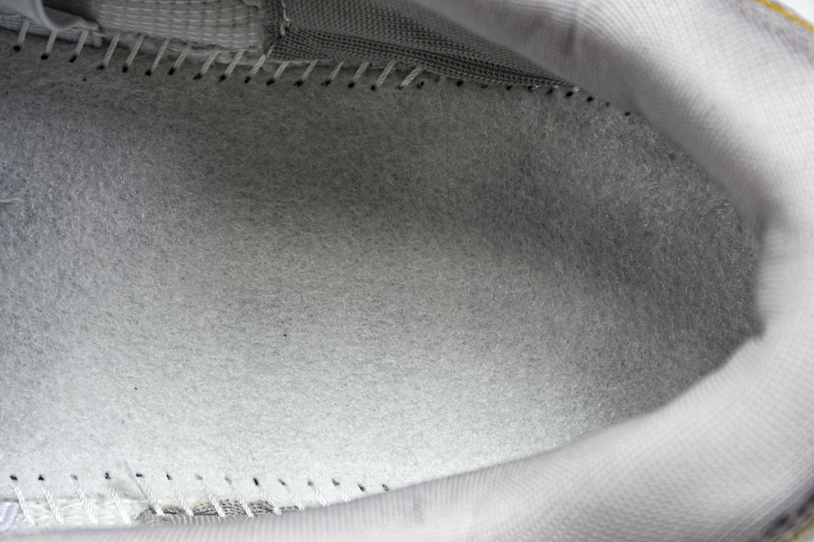 AJ 尺码36-46

纯原版出品-Air Jordan Cmft Era AJ 乔丹复古运动板鞋 HJ