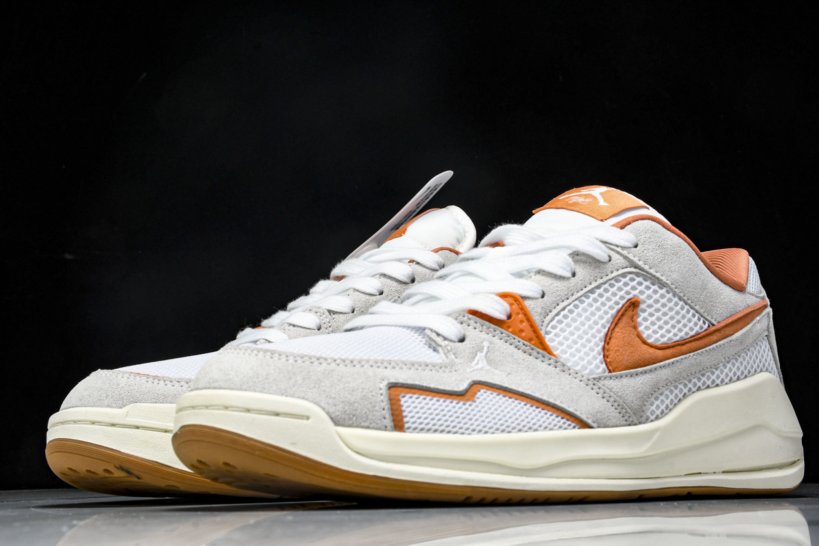 AJ 尺码36-46

纯原版出品-Air Jordan Cmft Era AJ 乔丹复古运动板鞋 HJ