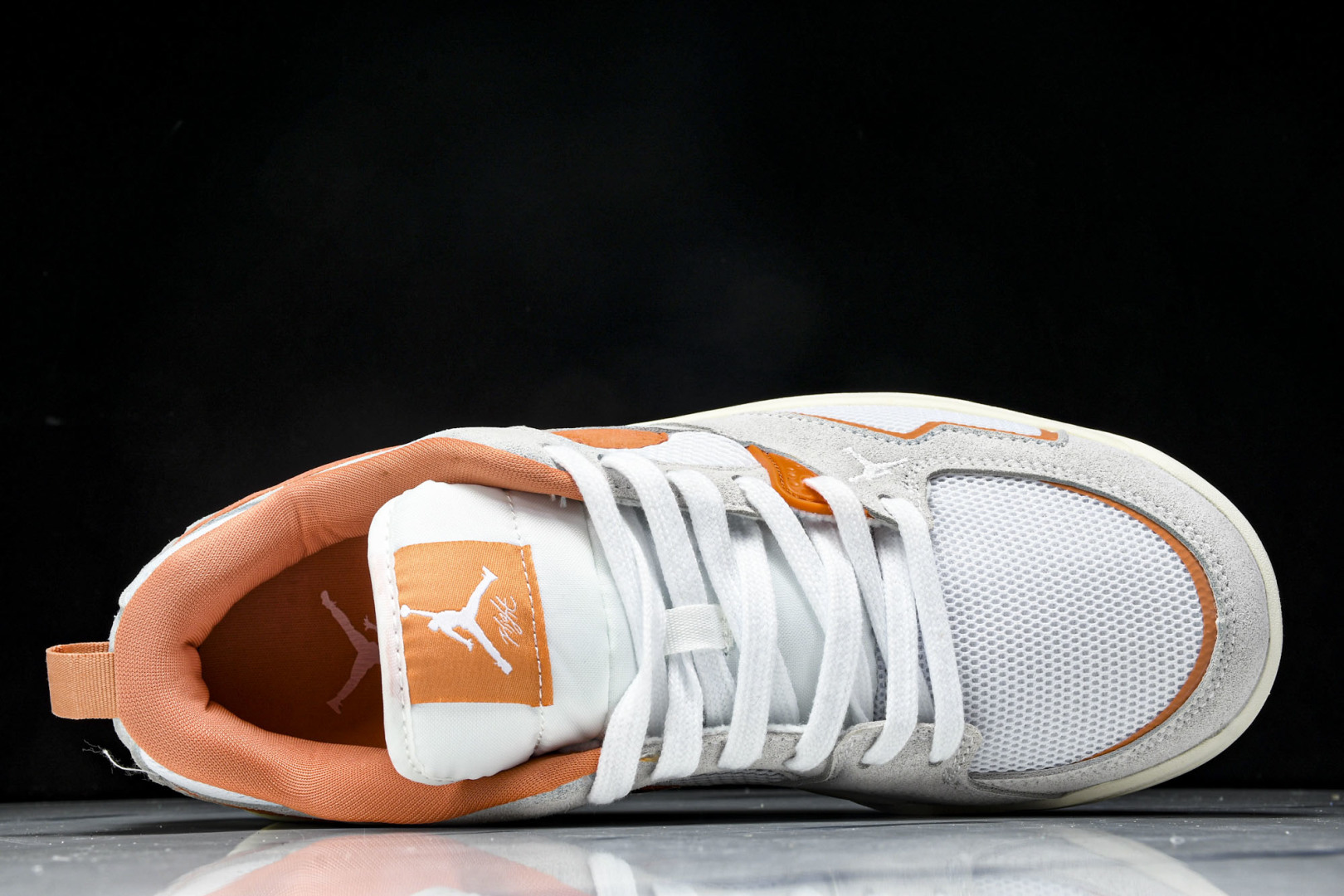 AJ 尺码36-46

纯原版出品-Air Jordan Cmft Era AJ 乔丹复古运动板鞋 HJ