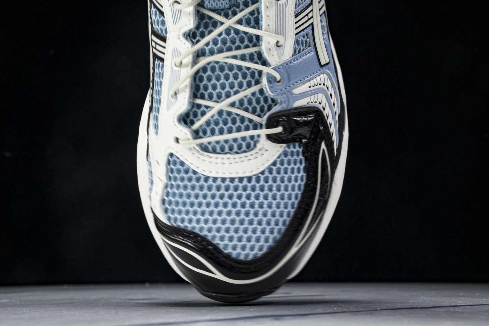 Asics 尺码36-47

纯原版出品-Asics Gel Kayano 14 Black Pure 