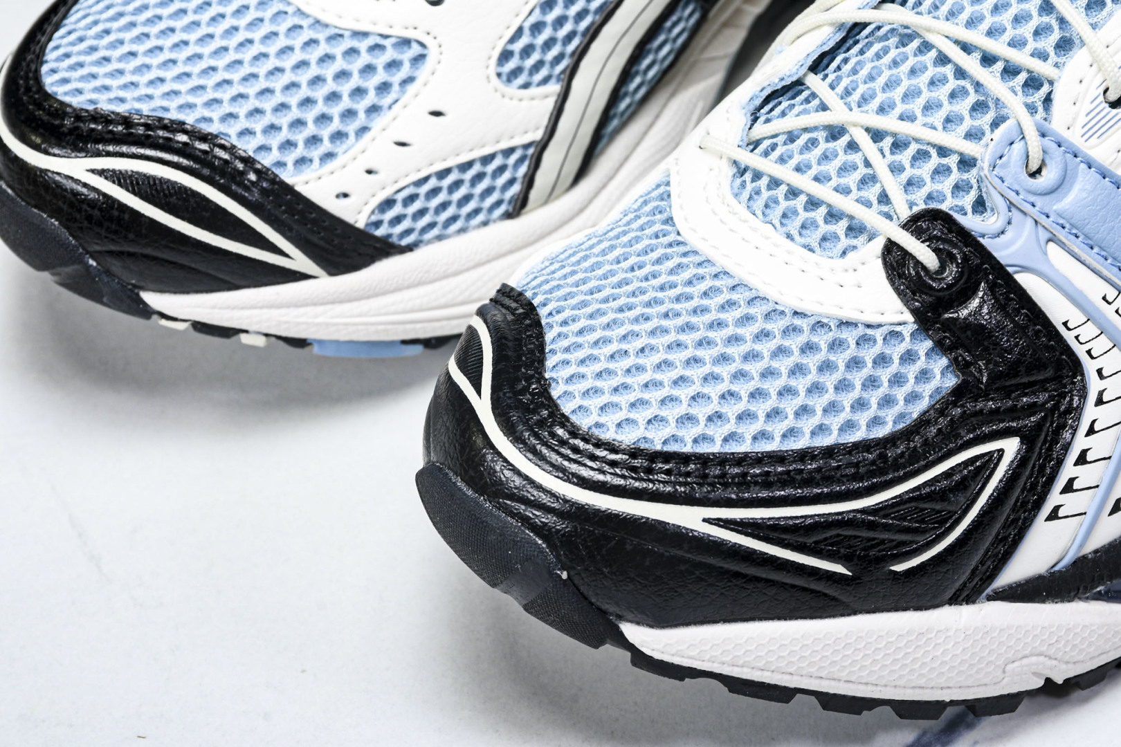 Asics 尺码36-47

纯原版出品-Asics Gel Kayano 14 Black Pure 
