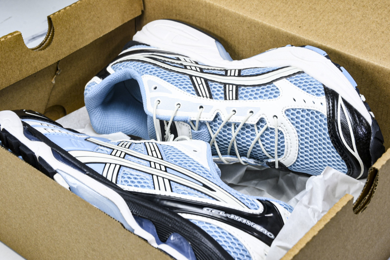 Asics 尺码36-47

纯原版出品-Asics Gel Kayano 14 Black Pure 