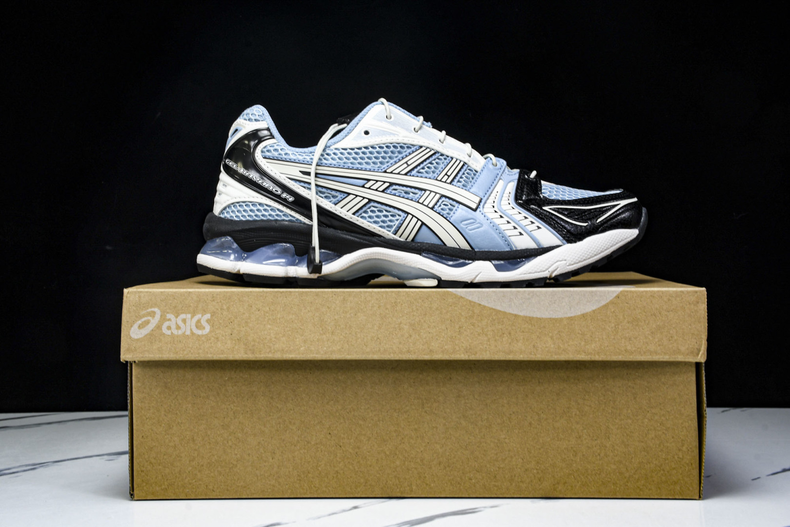 Asics 尺码36-47

纯原版出品-Asics Gel Kayano 14 Black Pure 