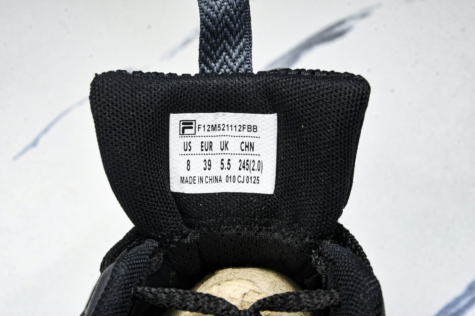 斐乐 尺码35.5-45

纯原版出品-FILA斐乐潮牌FUSION熔岩鞋 老爹鞋厚底运动鞋 F12WF