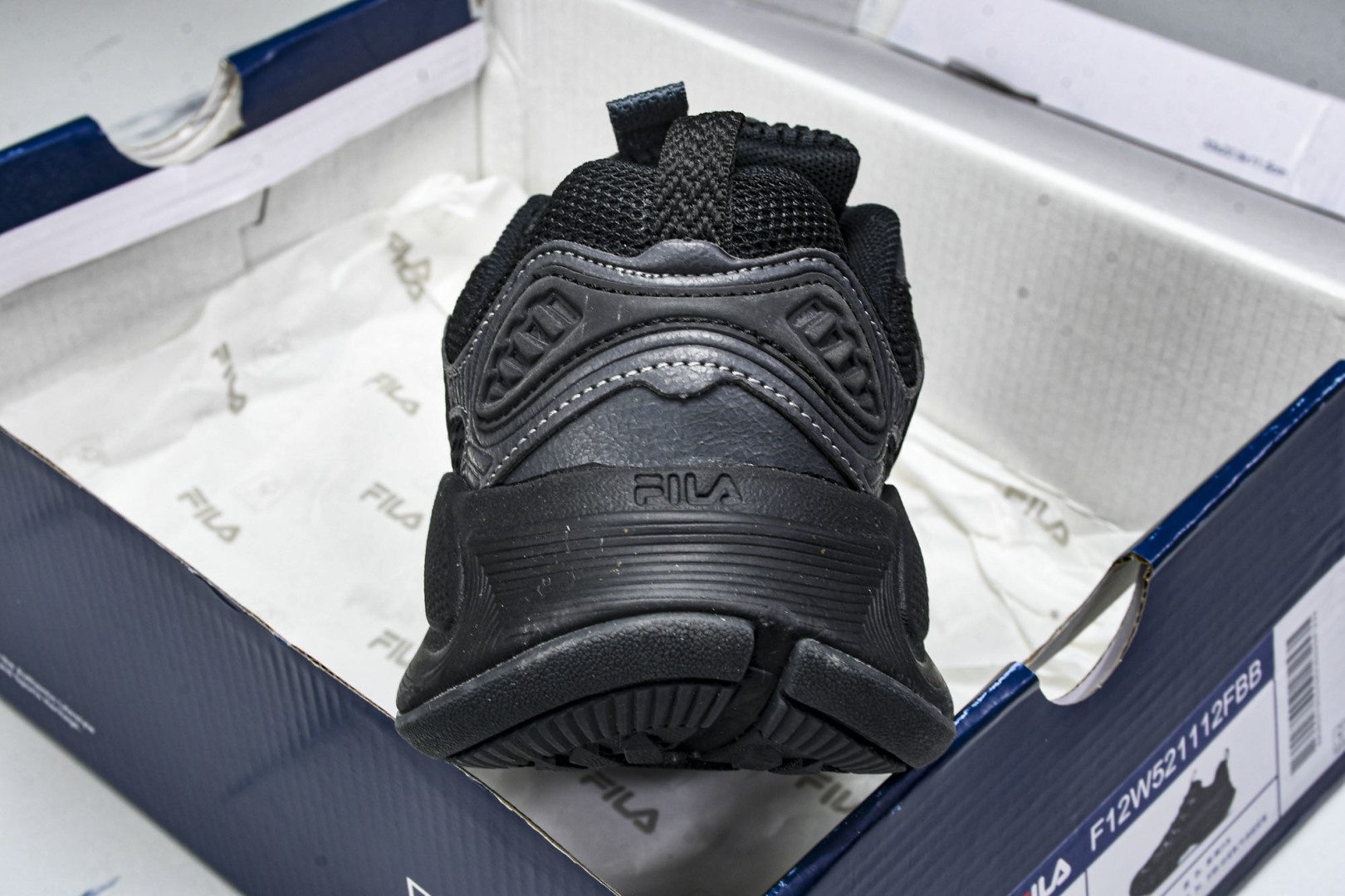 斐乐 尺码35.5-45

纯原版出品-FILA斐乐潮牌FUSION熔岩鞋 老爹鞋厚底运动鞋 F12WF