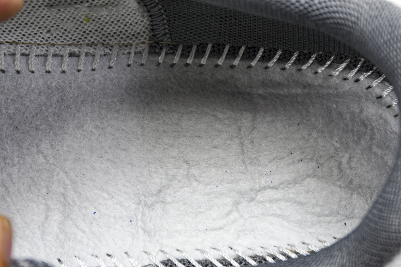 斐乐 尺码35.5-45

纯原版出品-FILA斐乐潮牌FUSION熔岩鞋 老爹鞋厚底运动鞋 F12WF