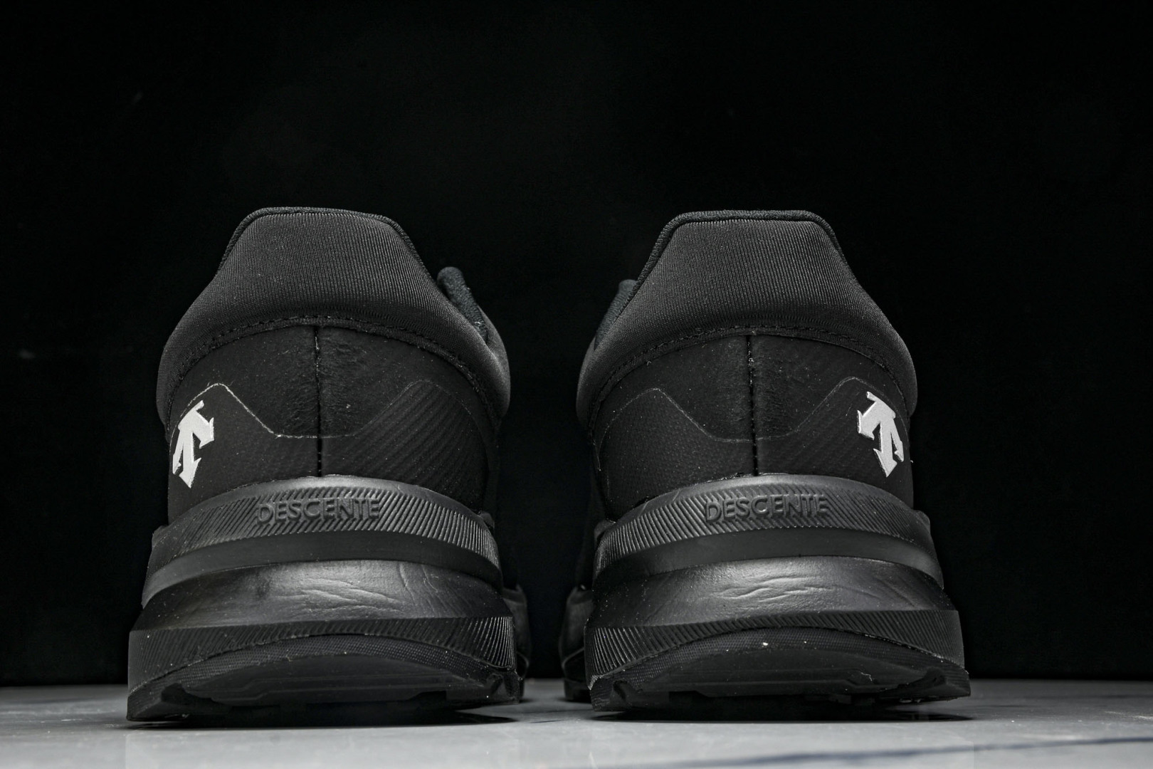 DESCENTE 尺码39-44

纯原版出品-迪桑特·DESCENTE  Gore-tex 系列越野徒