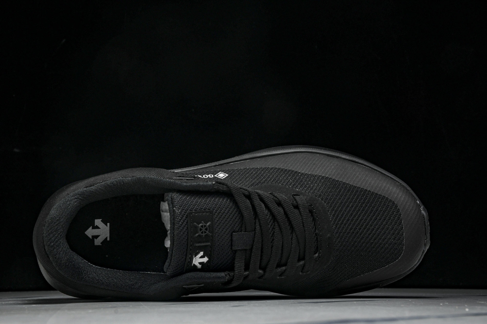 DESCENTE 尺码39-44

纯原版出品-迪桑特·DESCENTE  Gore-tex 系列越野徒
