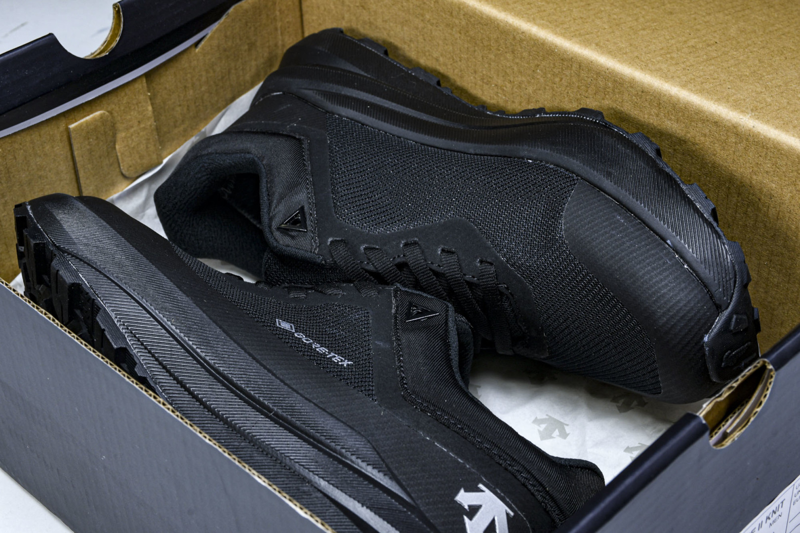 DESCENTE 尺码39-44

纯原版出品-迪桑特·DESCENTE  Gore-tex 系列越野徒