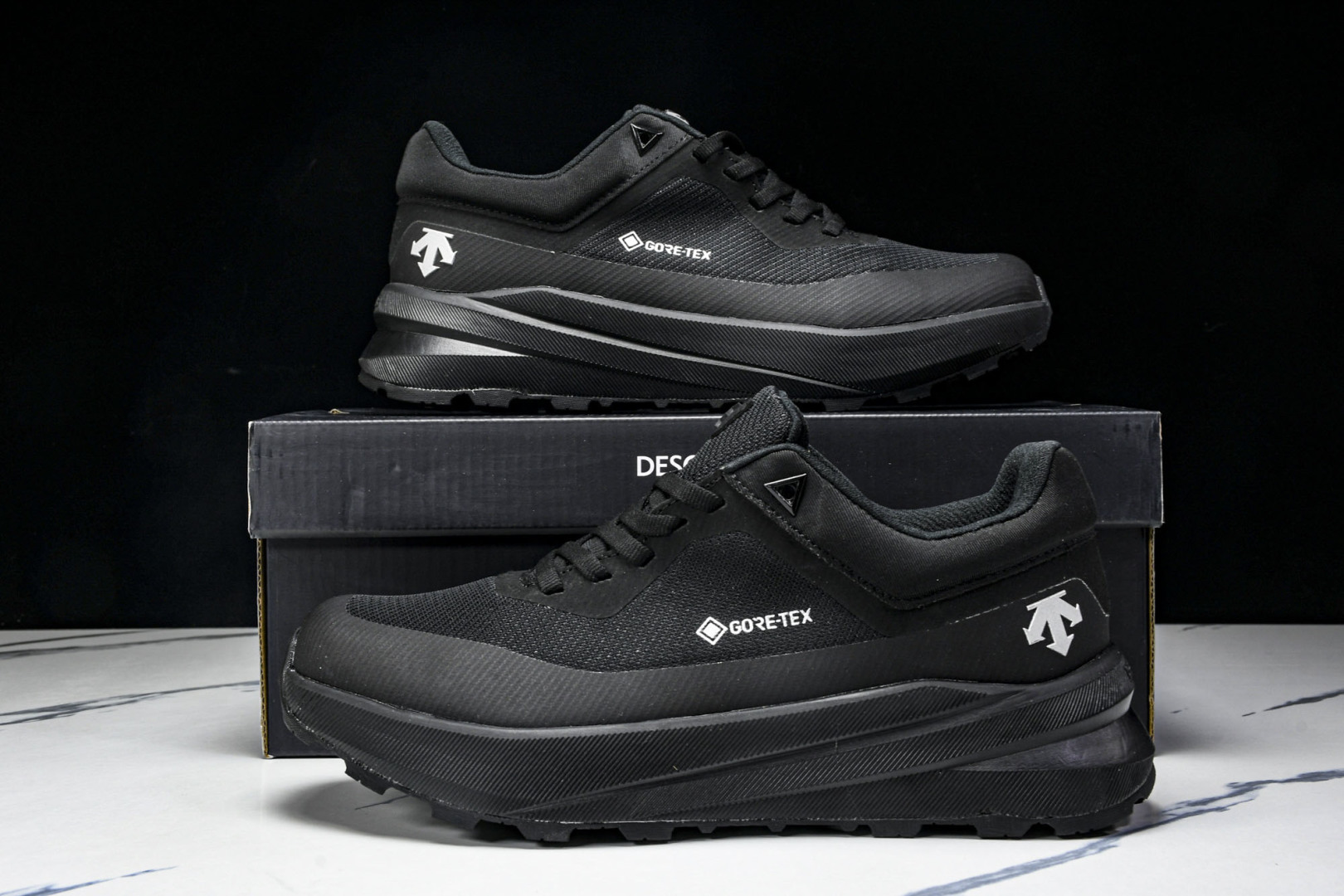 DESCENTE 尺码39-44

纯原版出品-迪桑特·DESCENTE  Gore-tex 系列越野徒