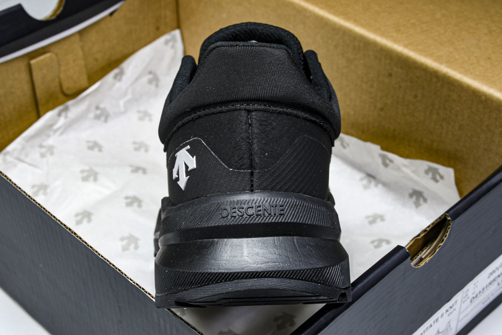 DESCENTE 尺码39-44

纯原版出品-迪桑特·DESCENTE  Gore-tex 系列越野徒