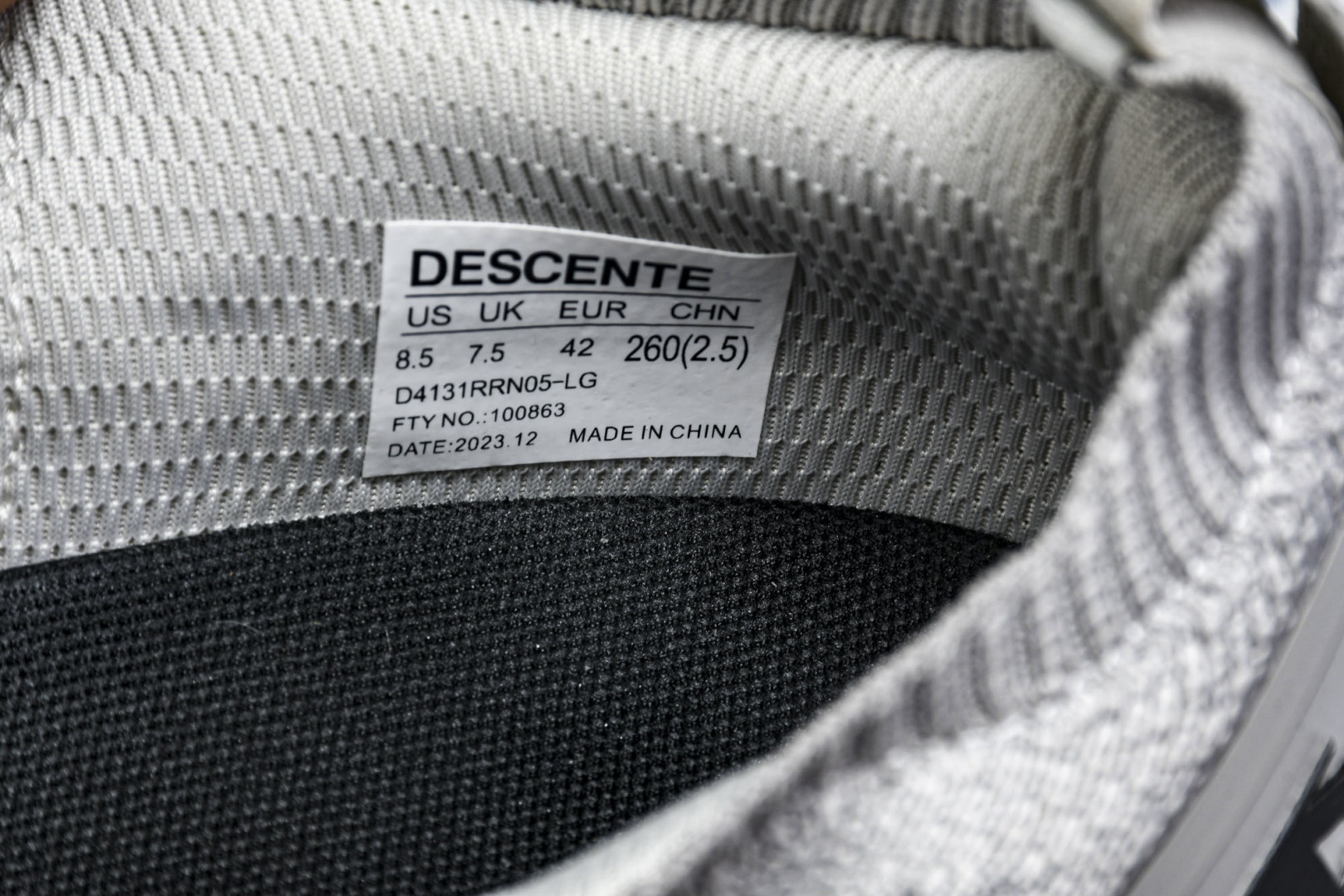 DESCENTE 尺码39-44

纯原版出品-迪桑特DESCENTE LAVITATE 2 舒适减震耐