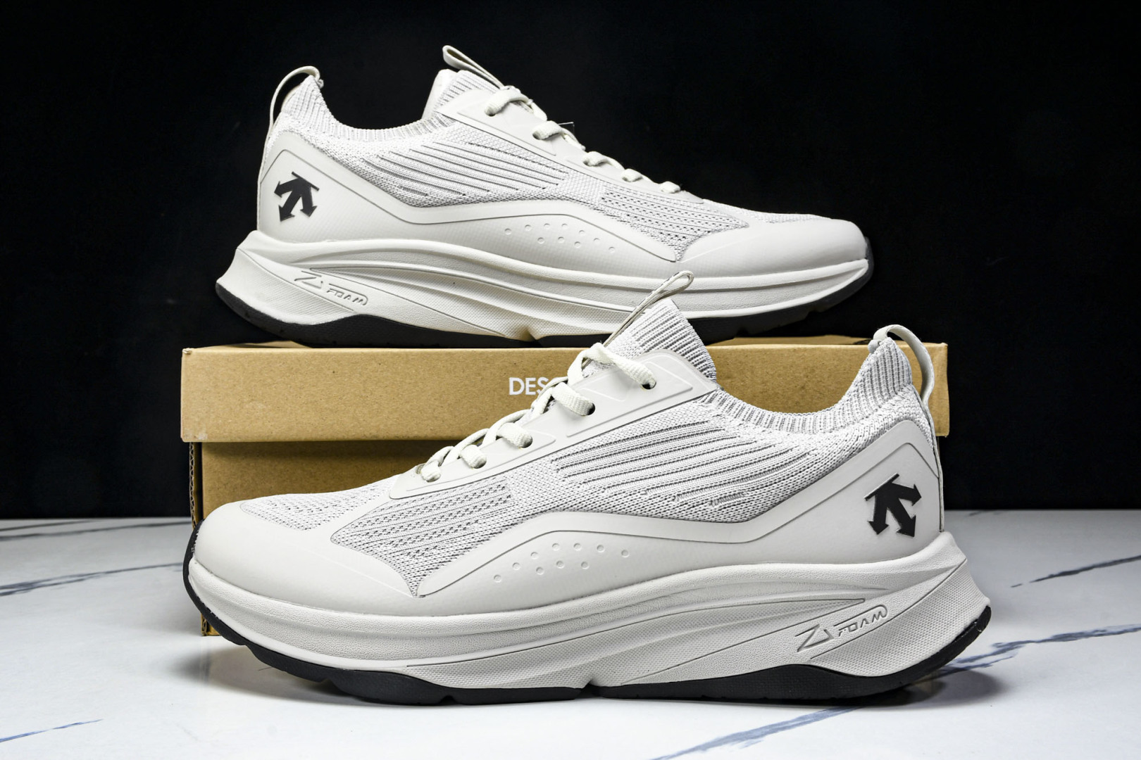 DESCENTE 尺码39-44

纯原版出品-迪桑特DESCENTE LAVITATE 2 舒适减震耐