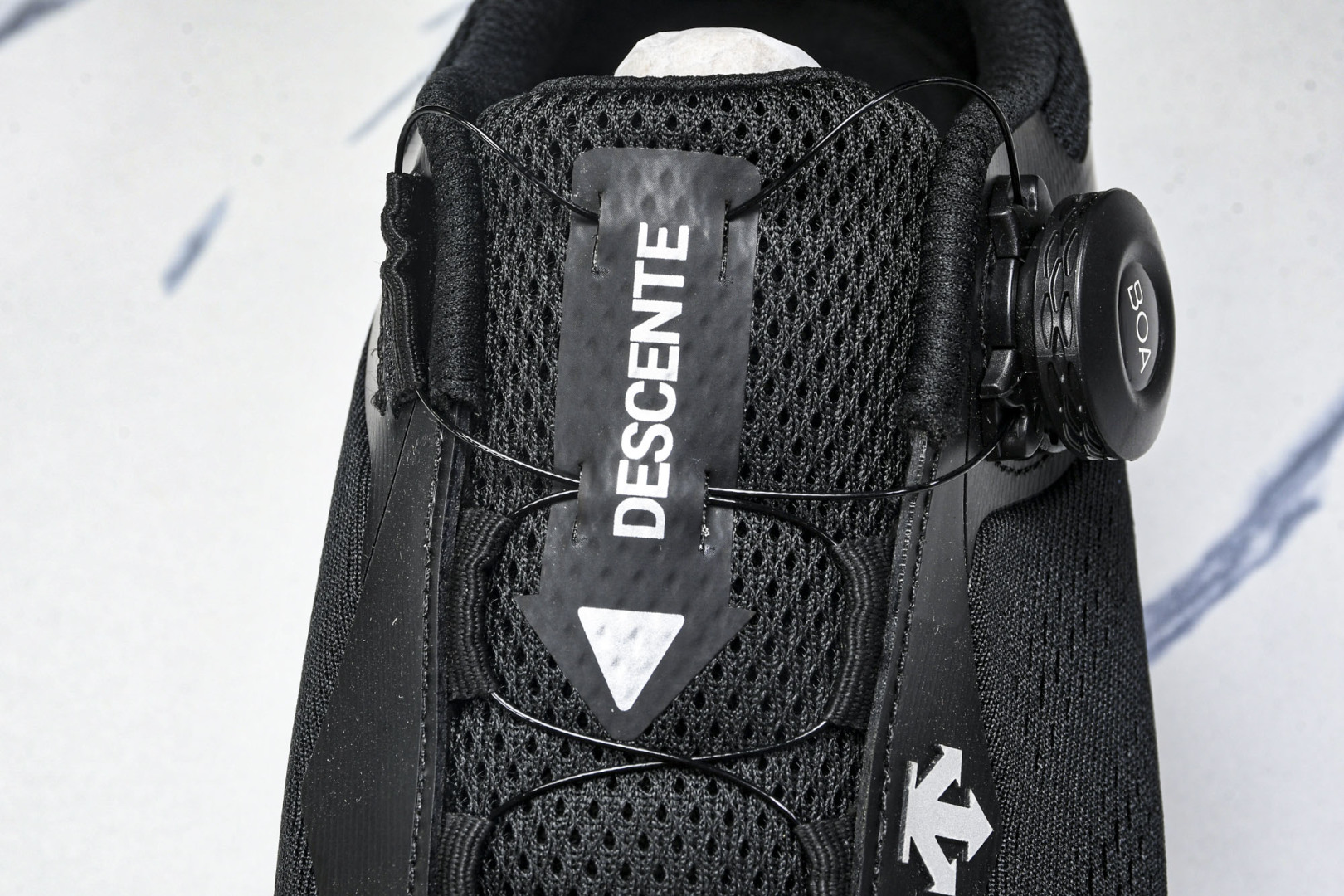 DESCENTE 尺码39-44

纯原版出品-迪桑特DESCENTE LAVITATE WIRE 3.