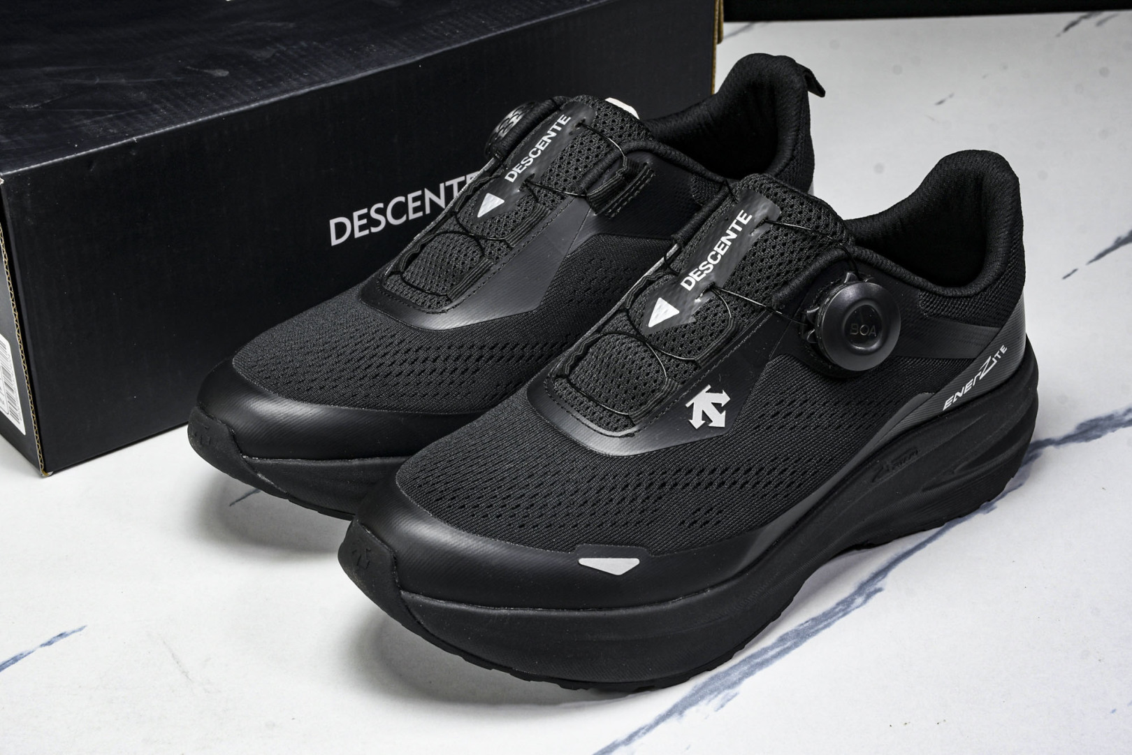 DESCENTE 尺码39-44

纯原版出品-迪桑特DESCENTE LAVITATE WIRE 3.