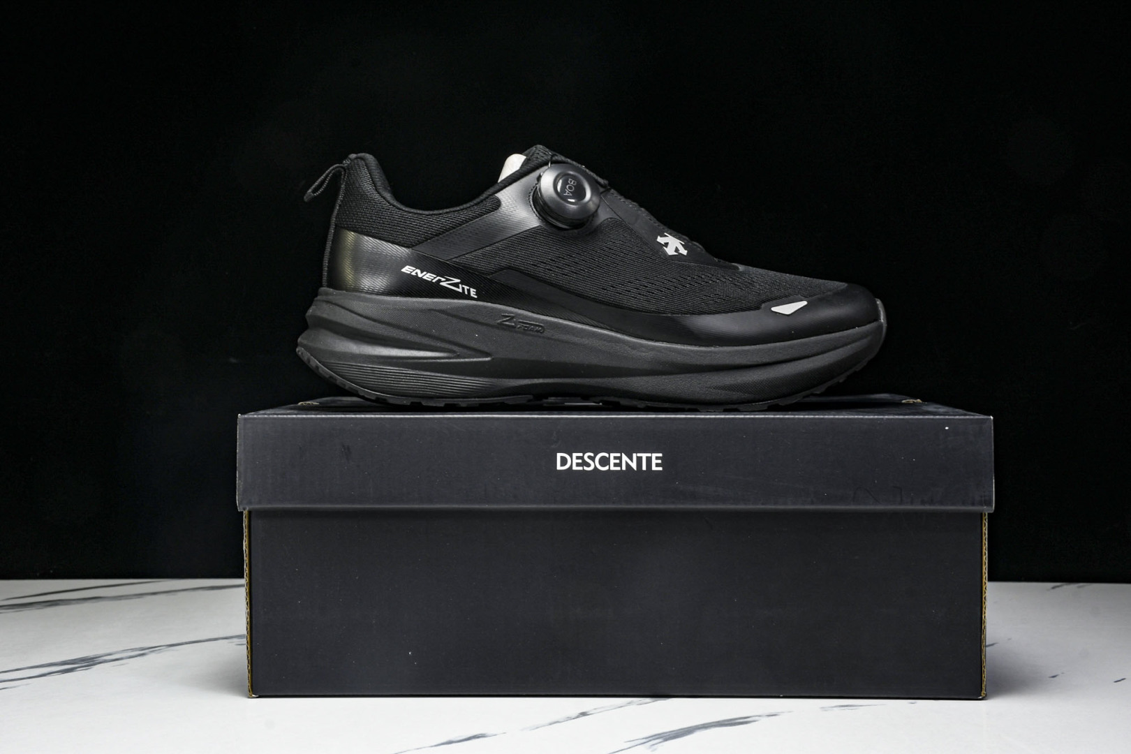 DESCENTE 尺码39-44

纯原版出品-迪桑特DESCENTE LAVITATE WIRE 3.